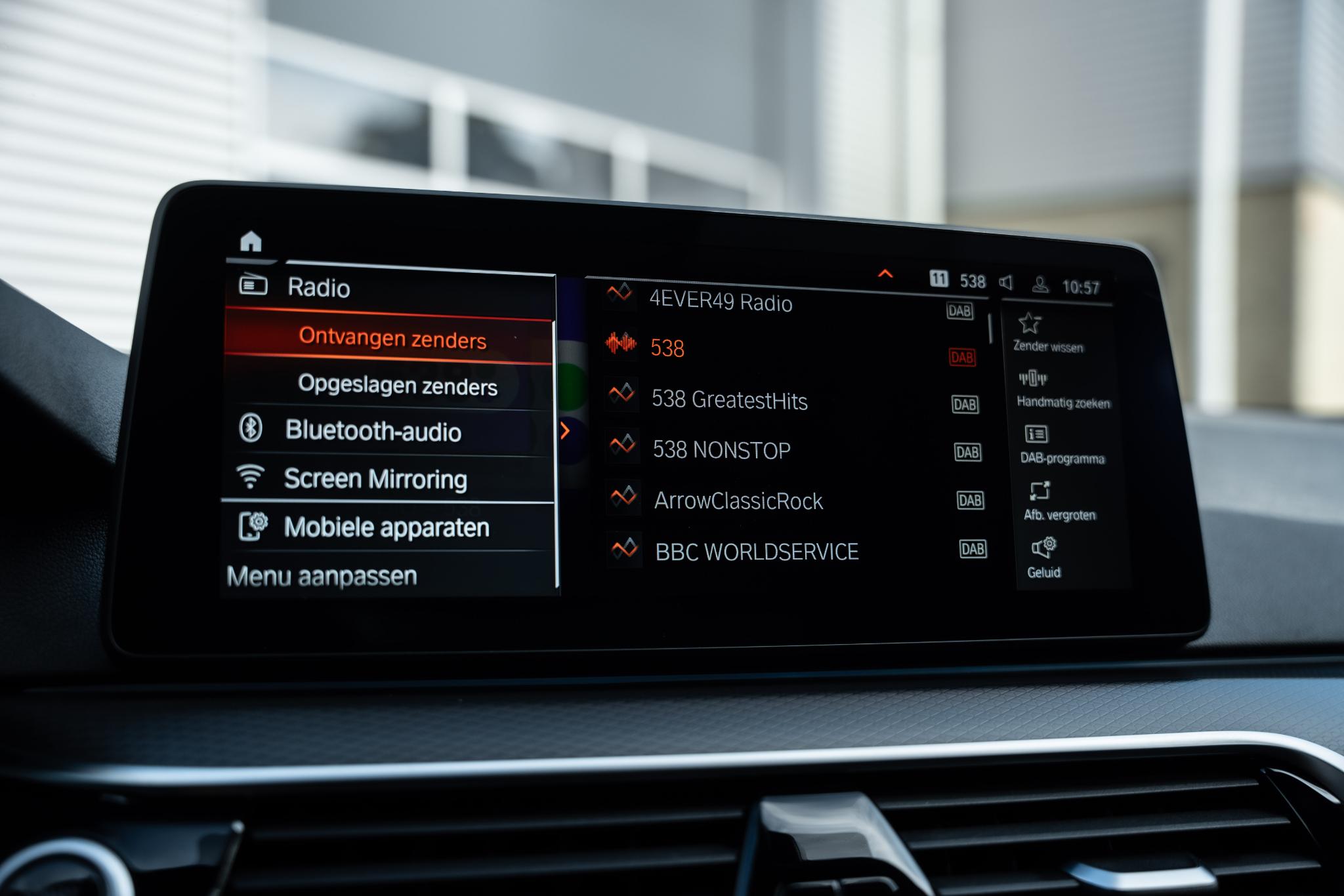 Foto van BMW 545e xDrive