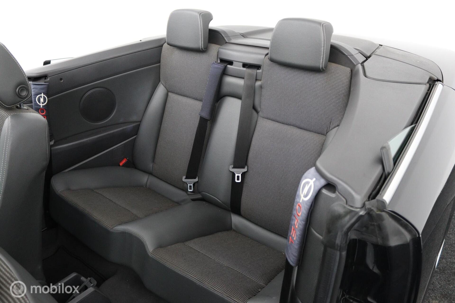 Foto van Opel Astra Twin Top