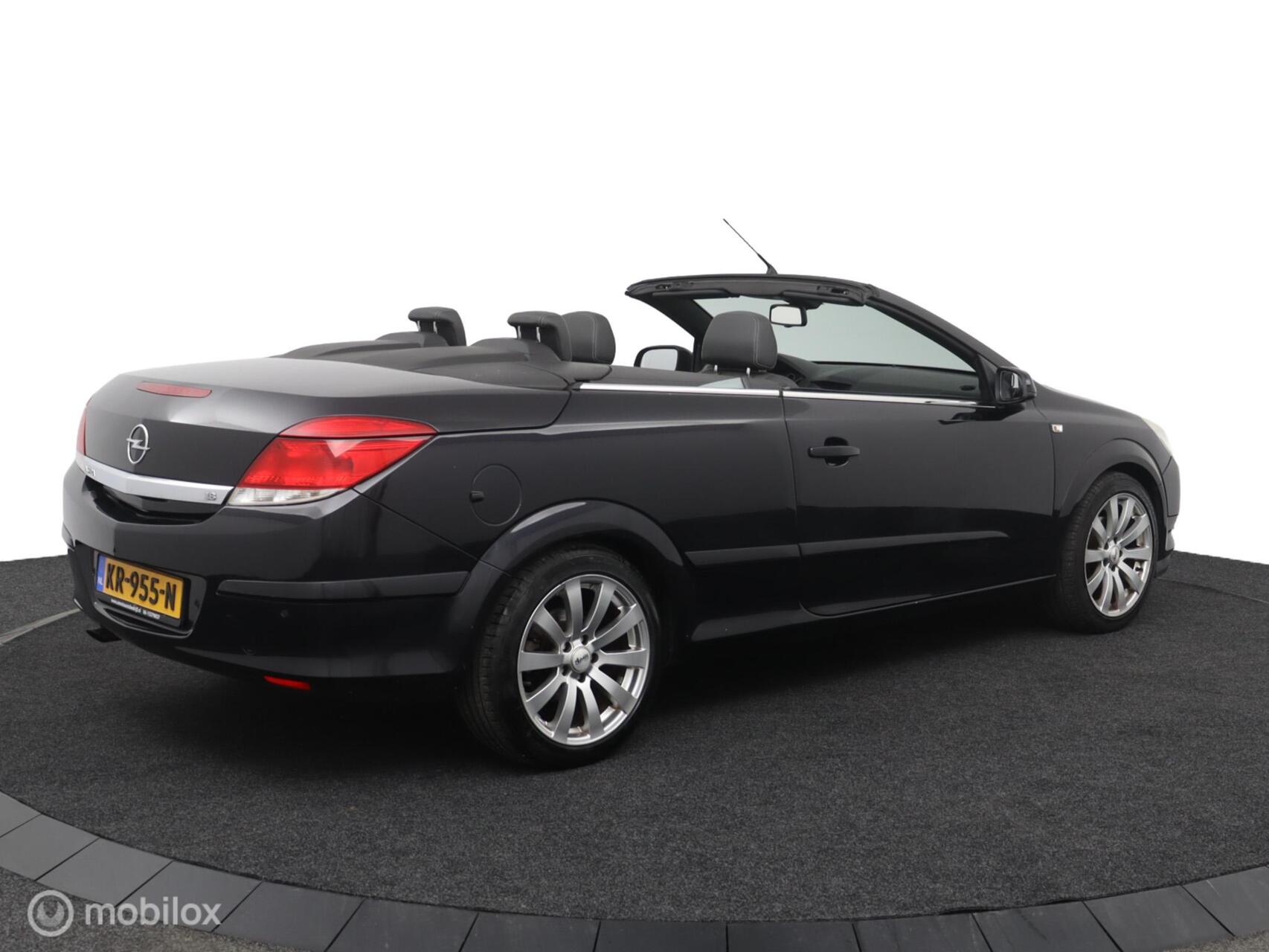 Foto van Opel Astra Twin Top