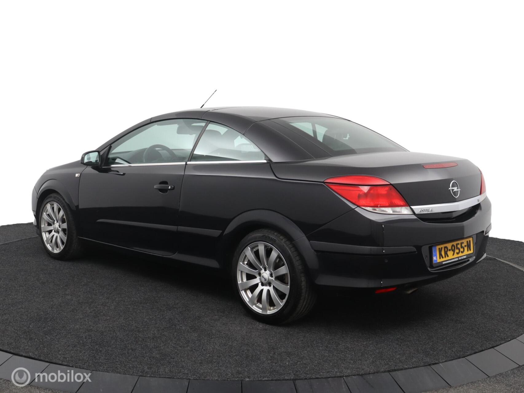 Foto van Opel Astra Twin Top
