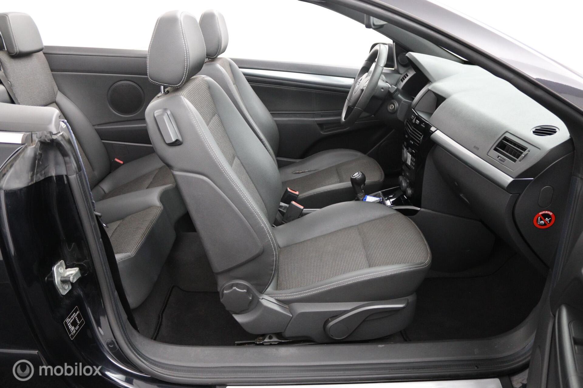 Foto van Opel Astra Twin Top