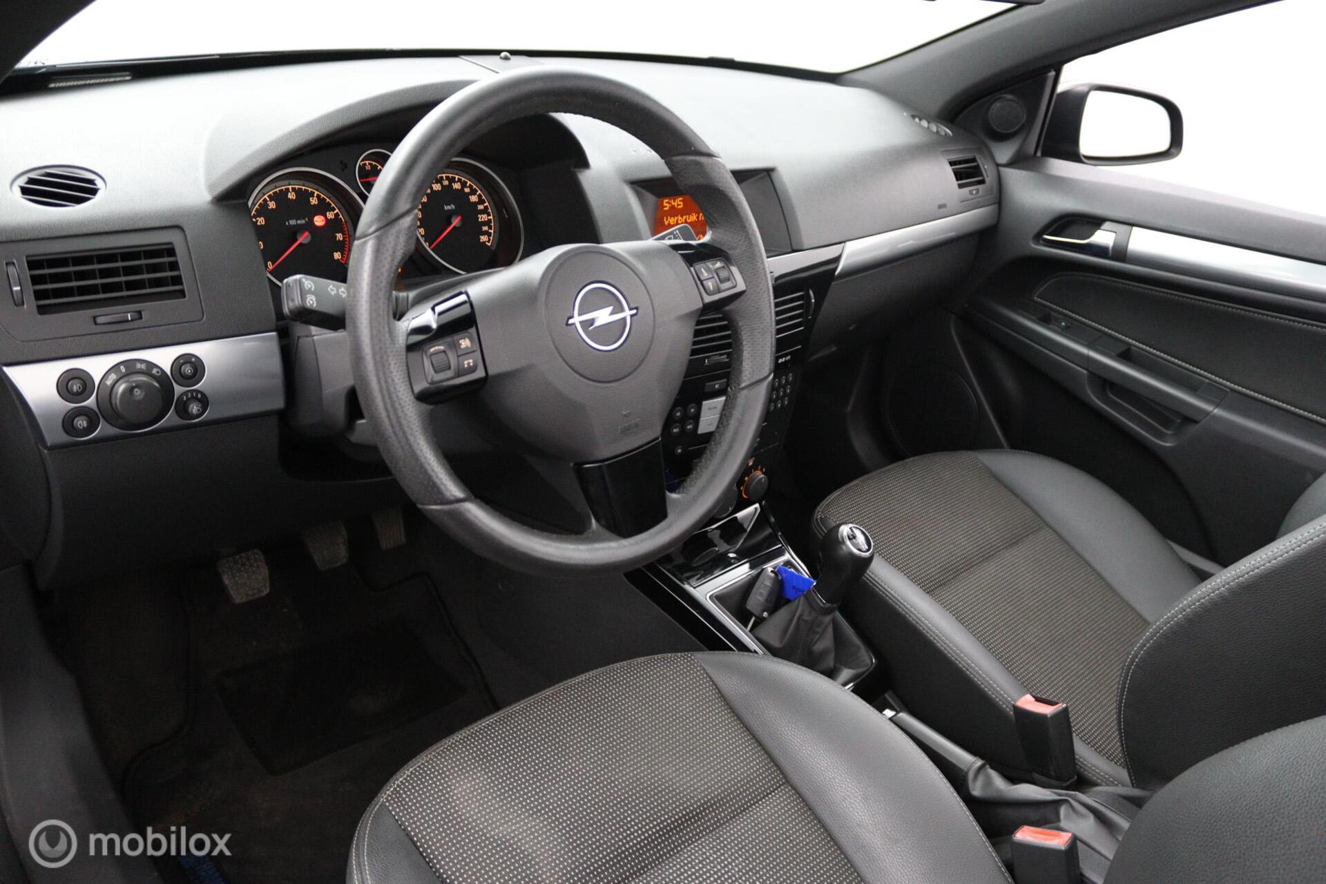 Foto van Opel Astra Twin Top