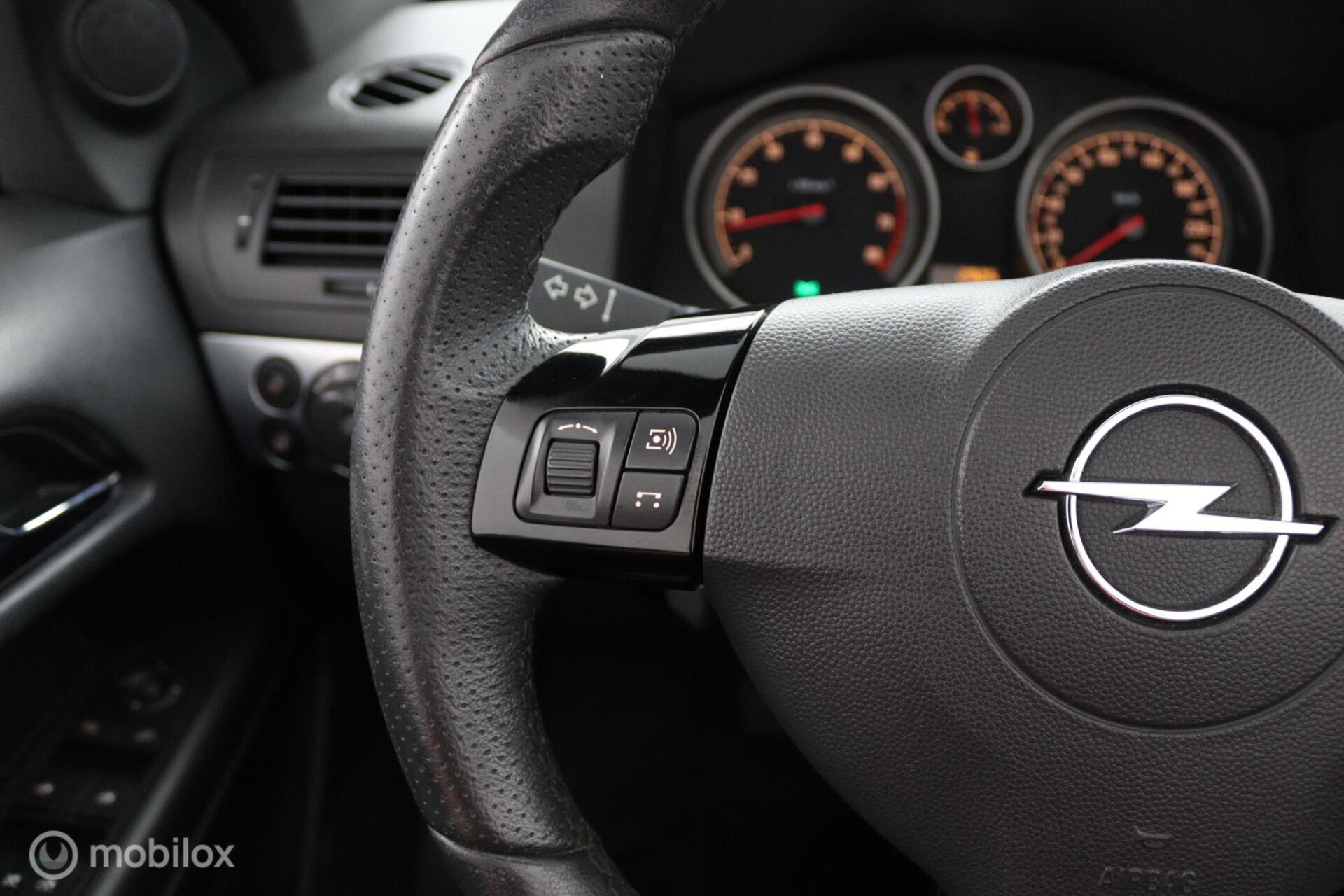 Foto van Opel Astra Twin Top