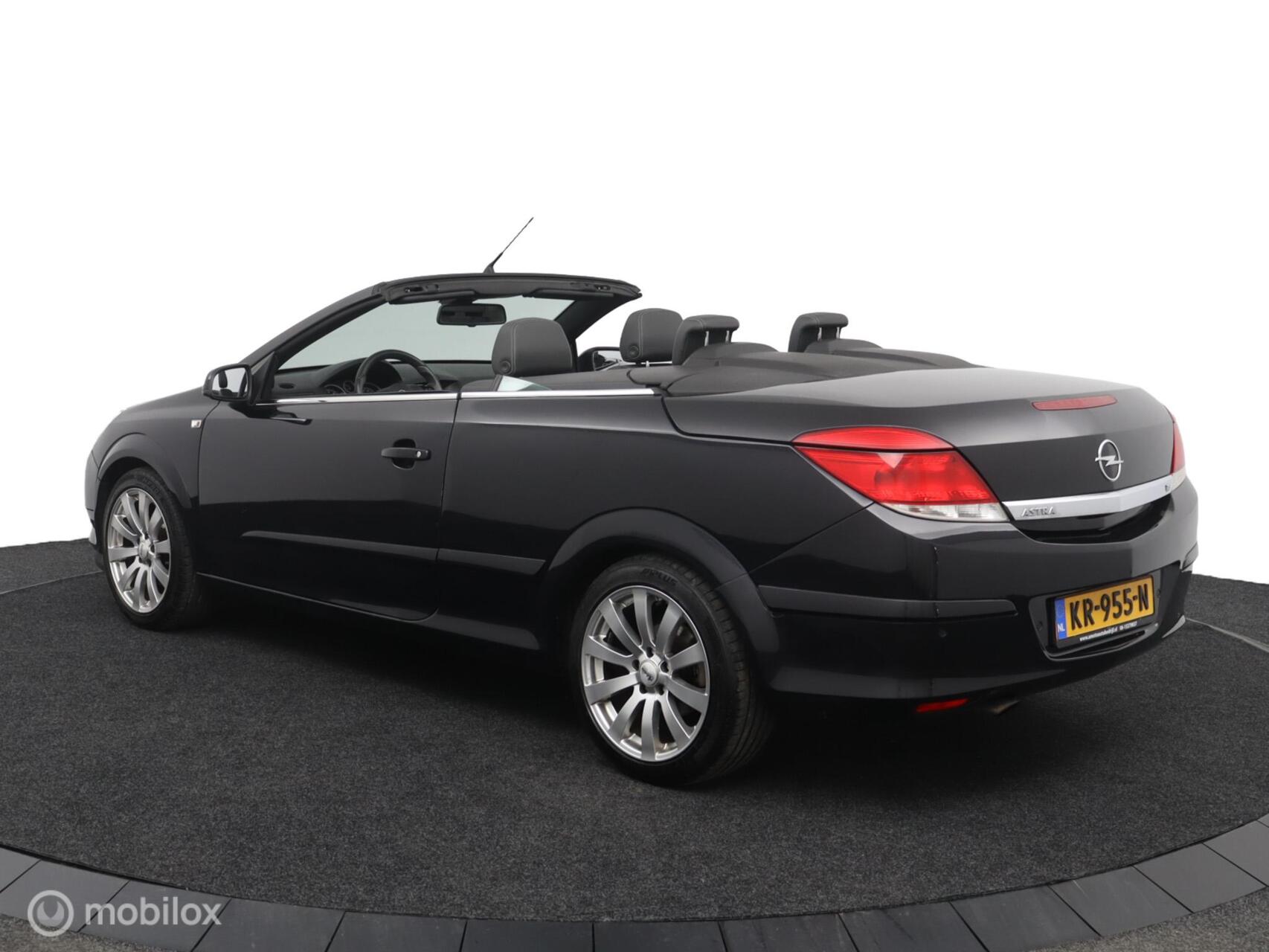 Foto van Opel Astra Twin Top