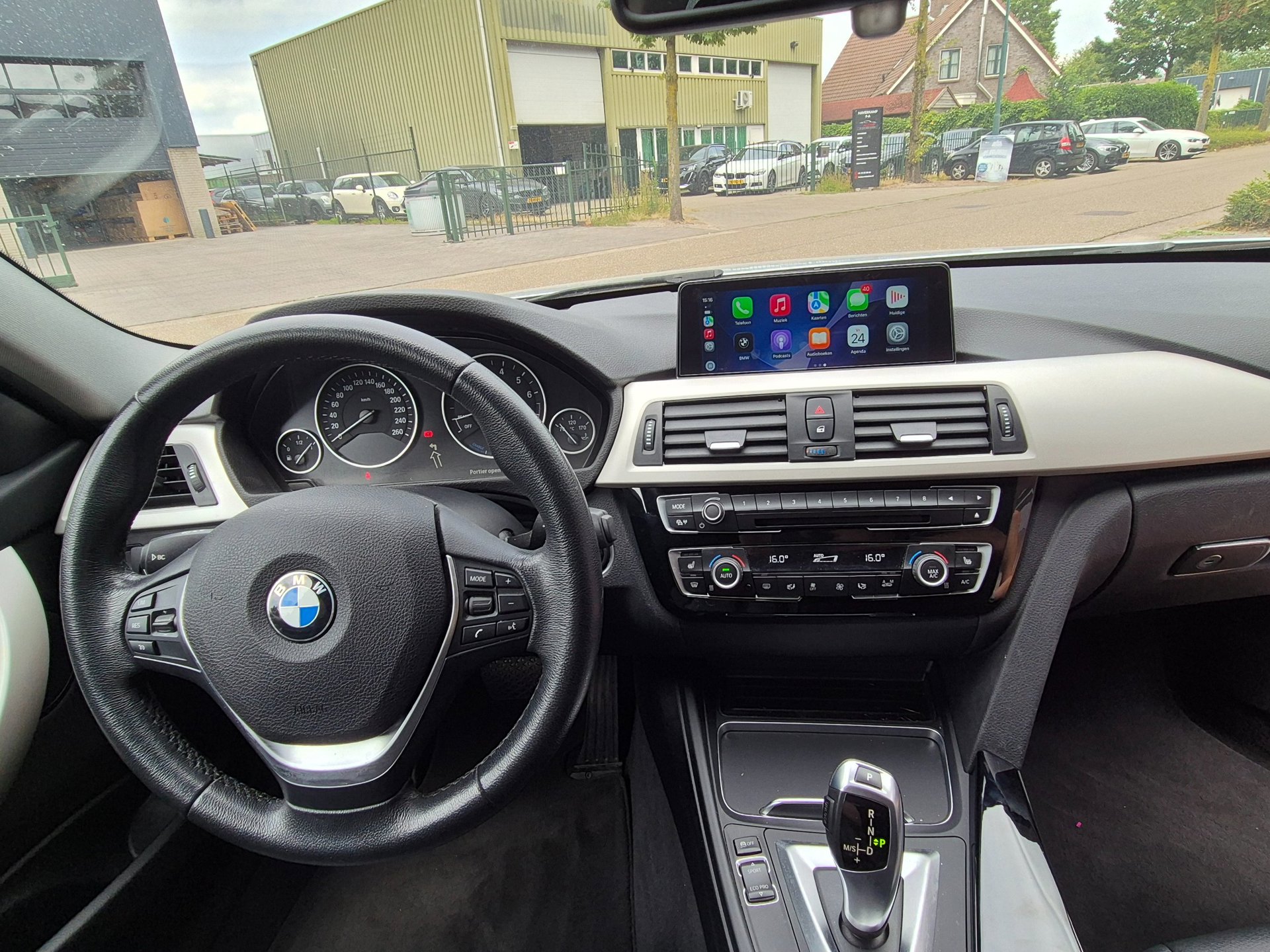 Foto van BMW 330e Iperformance