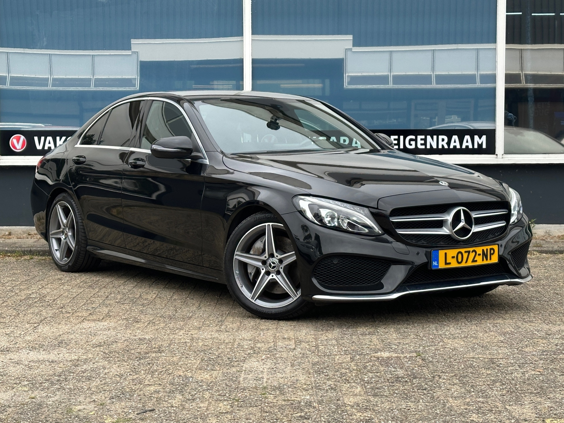 Mercedes-Benz C 250 250 AMG/LED/NAVI/LEDER/STOELVERW 2018 - voorkant