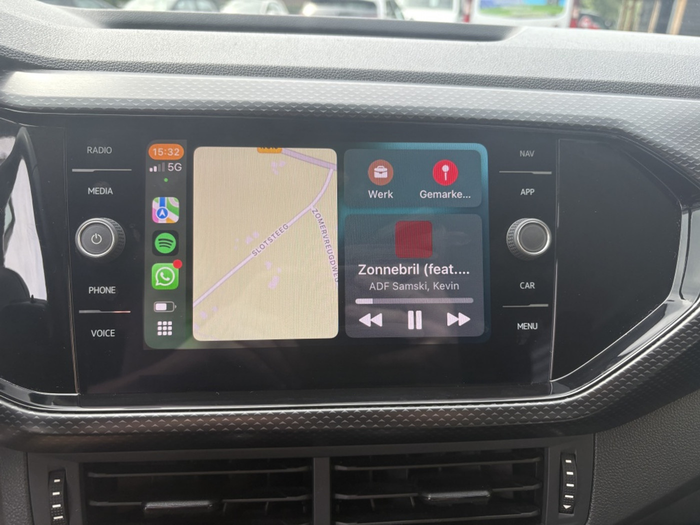 Foto van Volkswagen T-cross