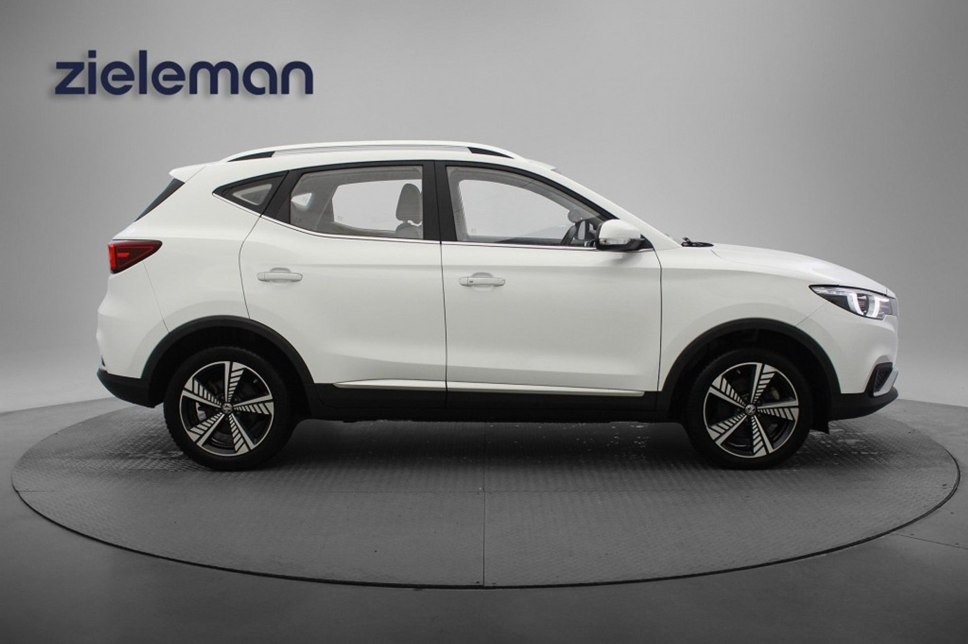 Foto van MG MG ZS Ev