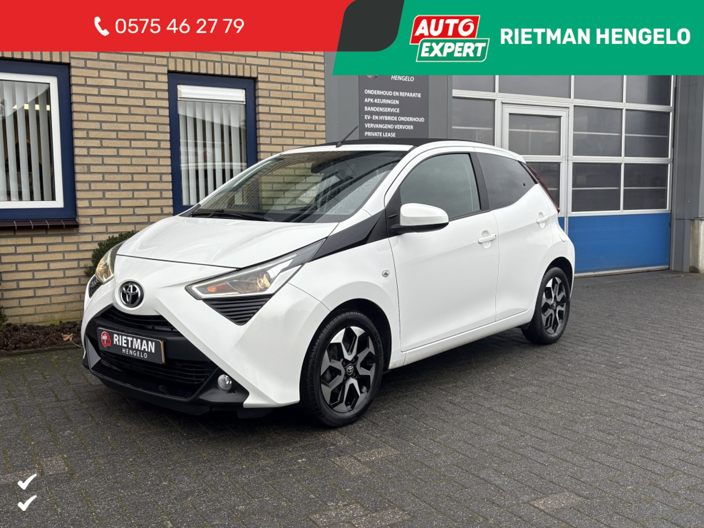 Toyota Aygo 1.0 VVT-i x-joy cabrio 2021 - voorkant