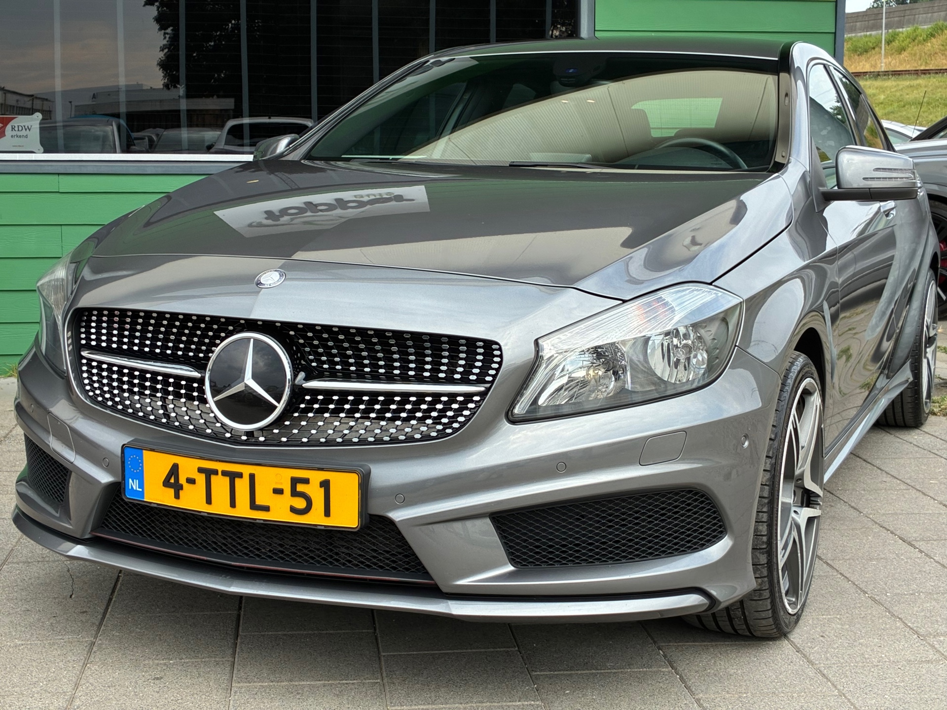 Foto van Mercedes-Benz A 180