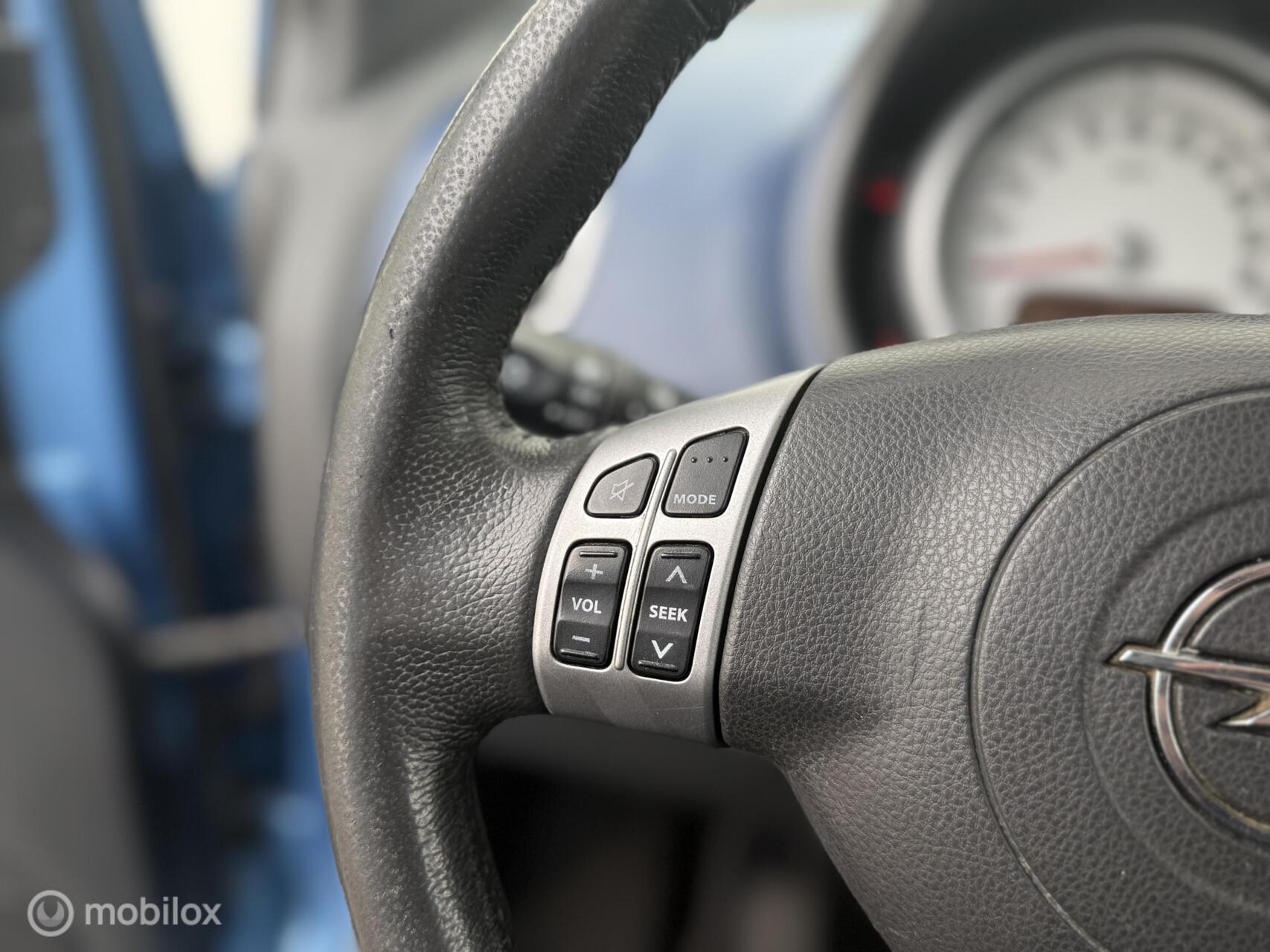 Foto van Opel Agila