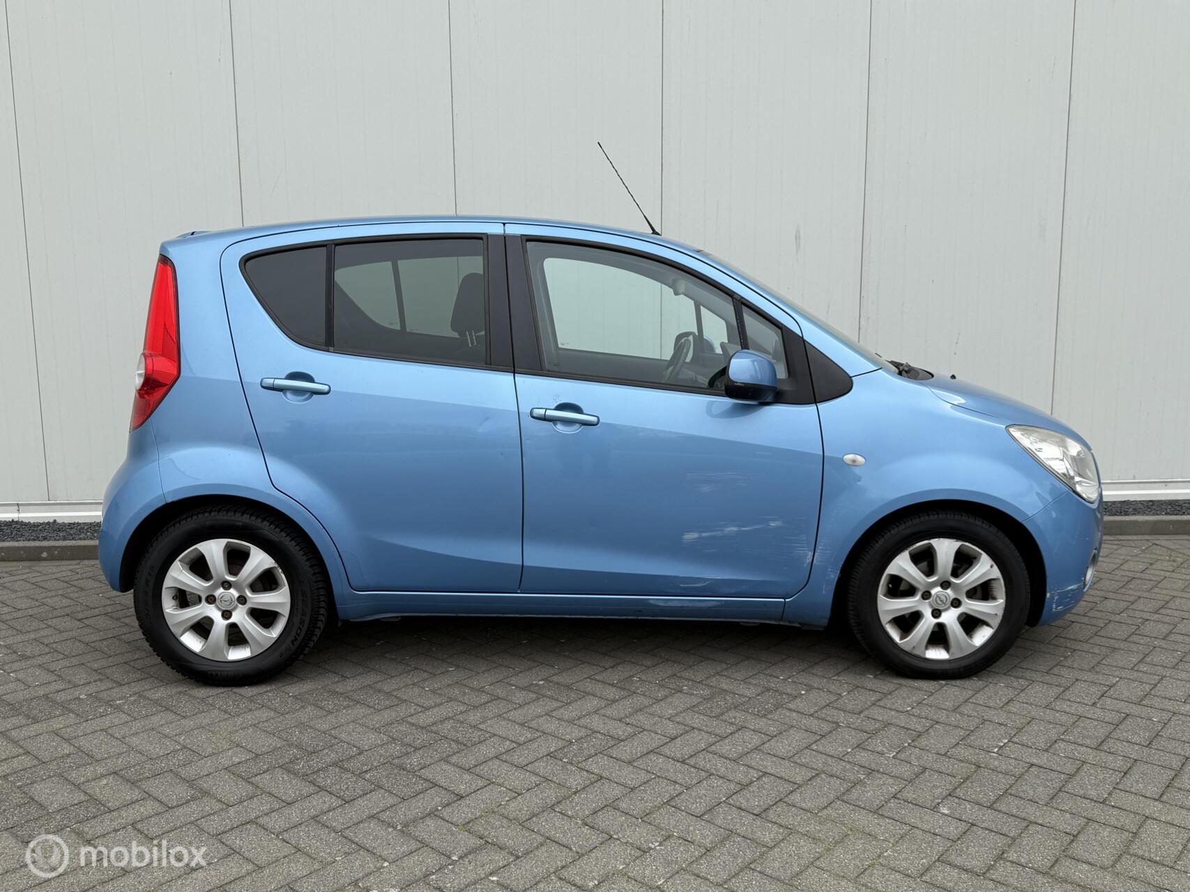 Foto van Opel Agila
