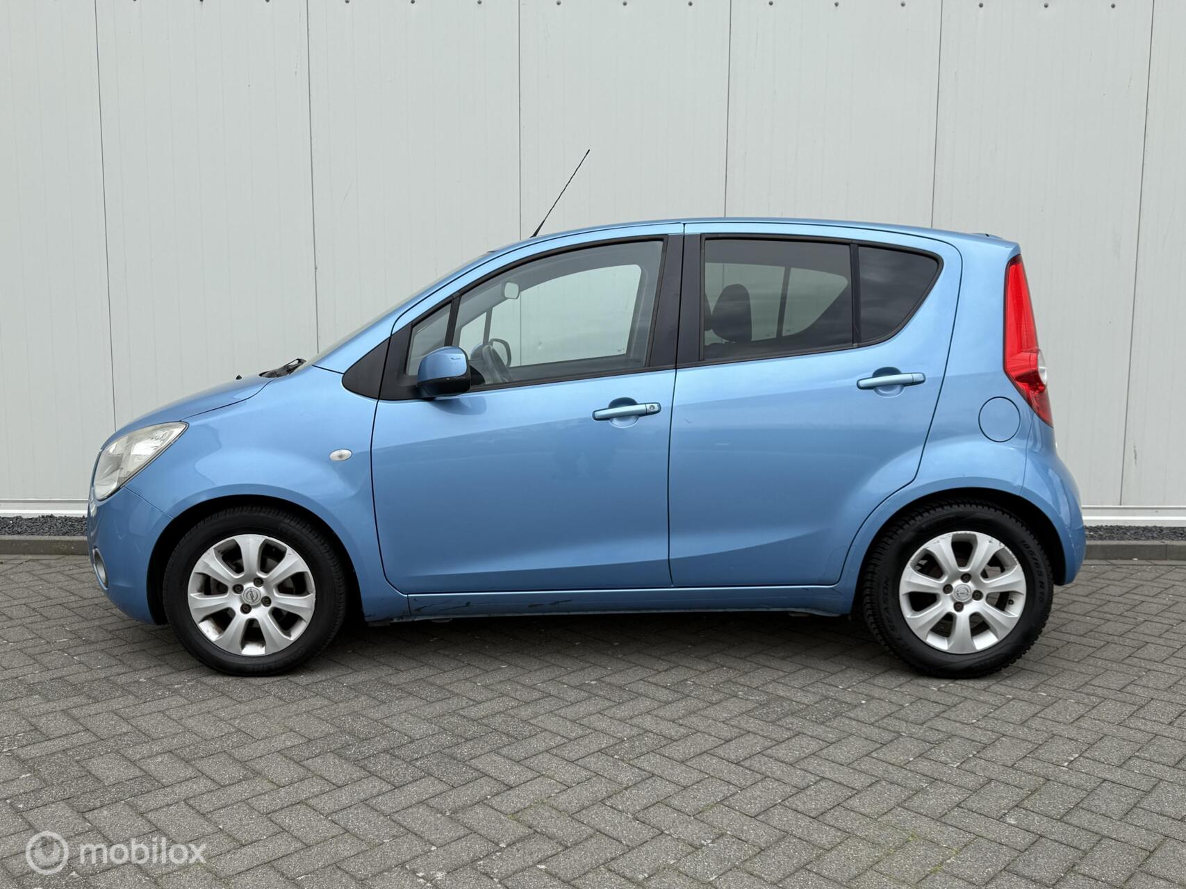 Foto van Opel Agila
