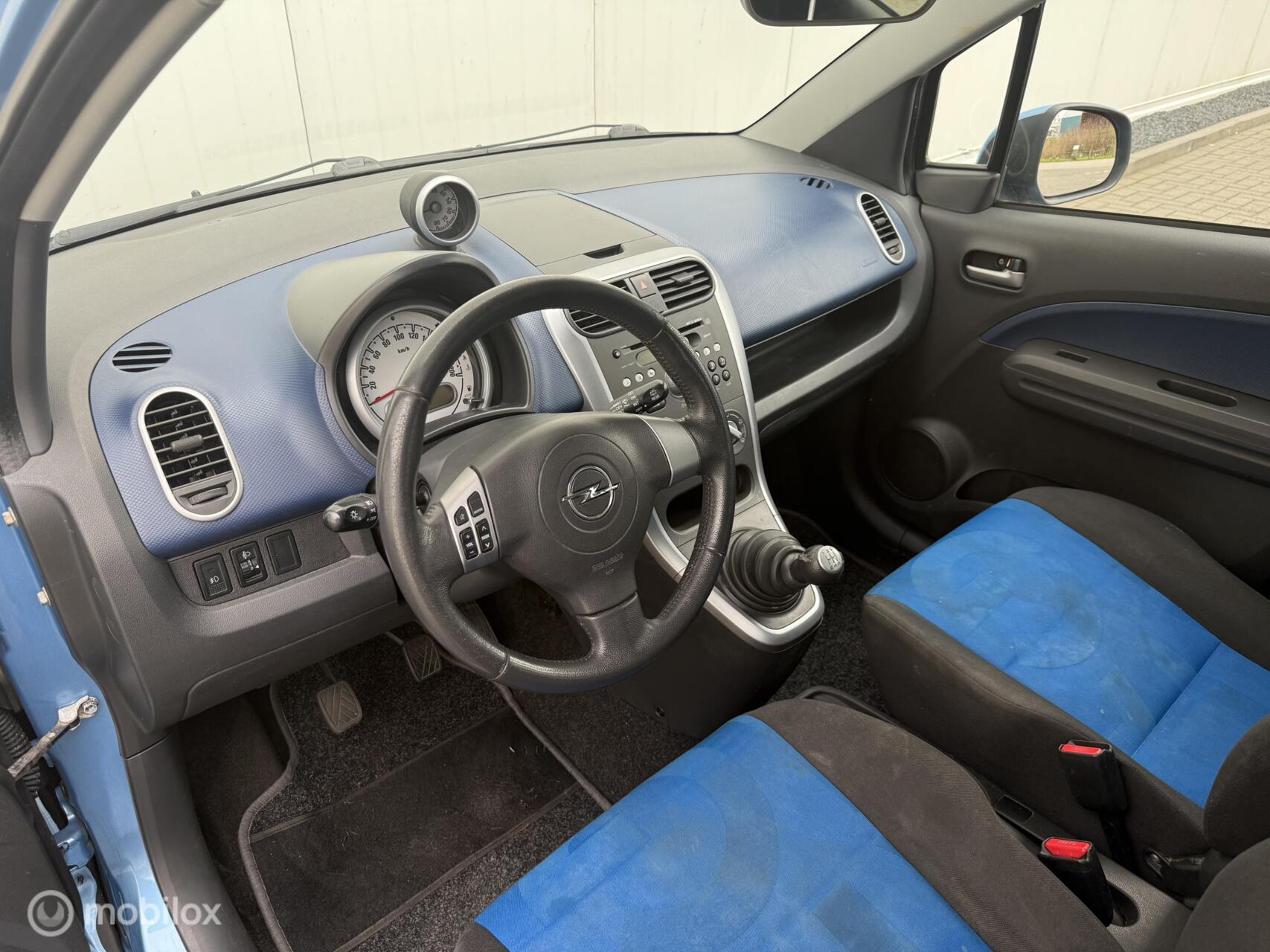 Foto van Opel Agila