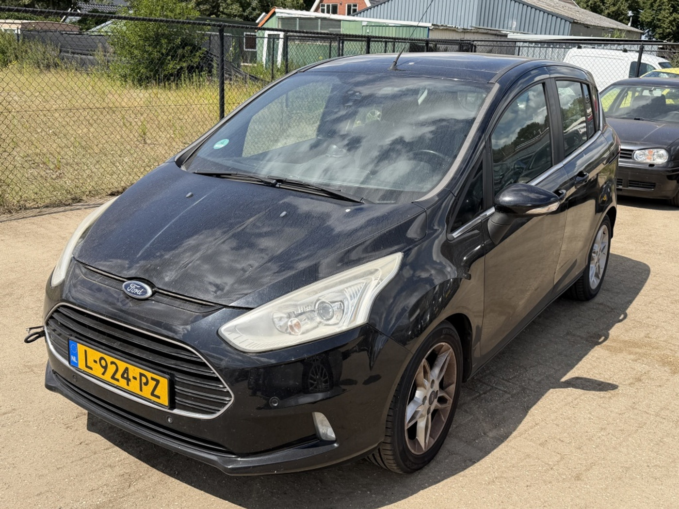 Ford B-max 1.0 EcoB. Titanium 2014 - voorkant