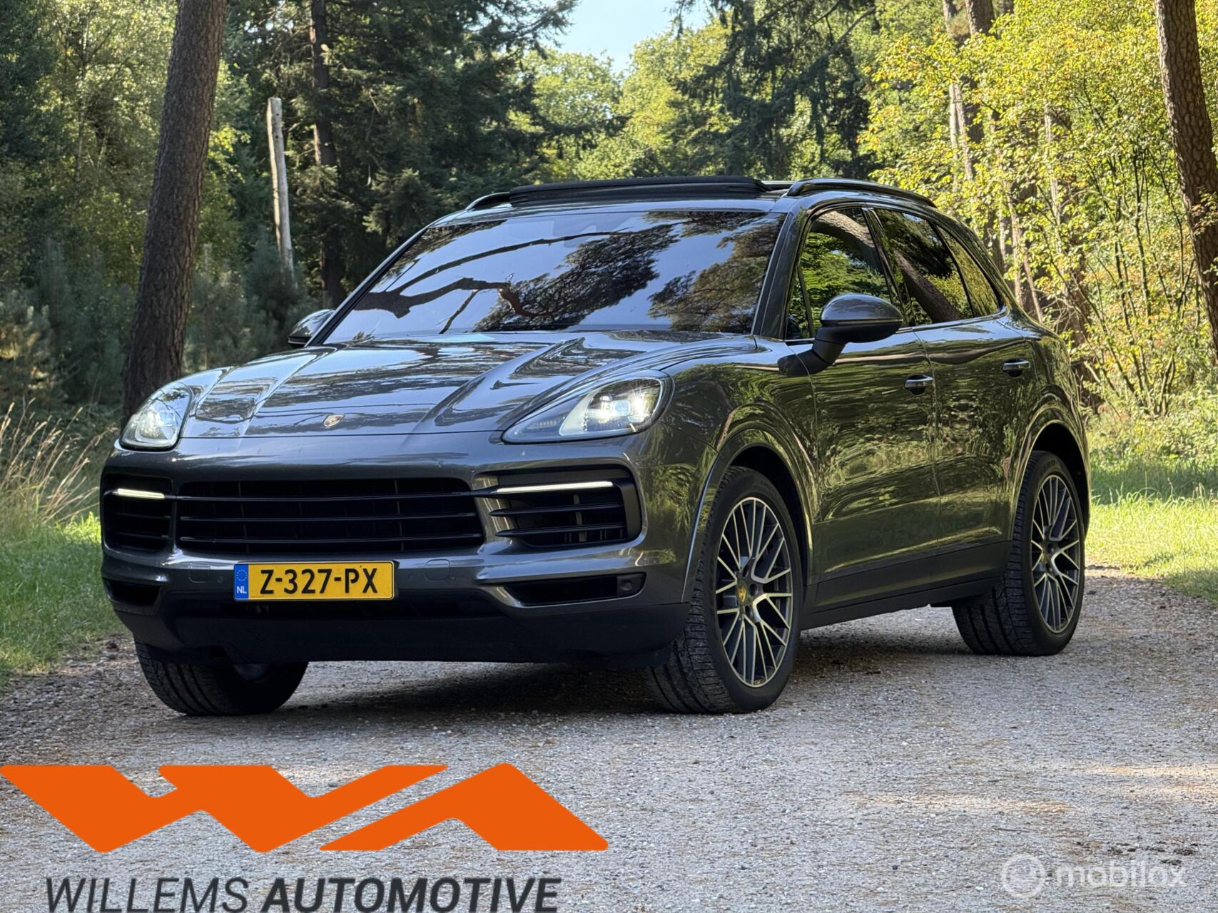 Porsche Cayenne 3.0 E-Hybrid 462 PK 21inch GTS-Look Panorama 2018 - voorkant