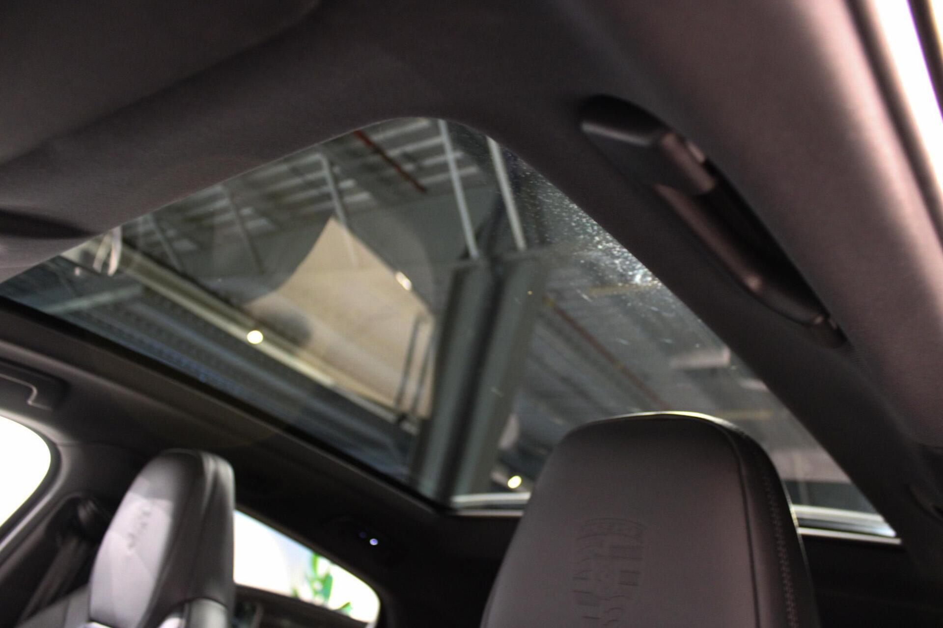 Foto van Porsche Cayenne E-hybrid