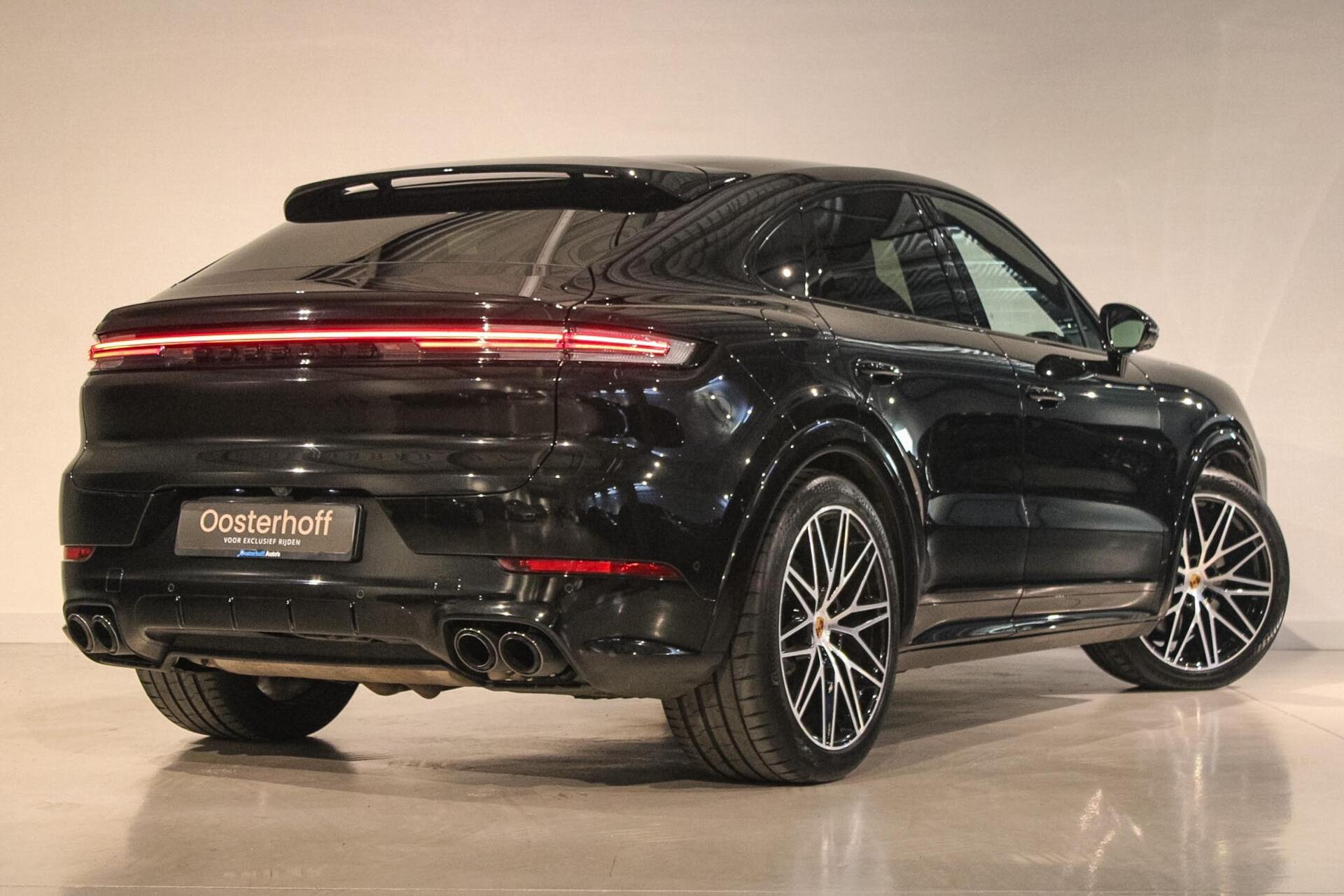 Foto van Porsche Cayenne E-hybrid