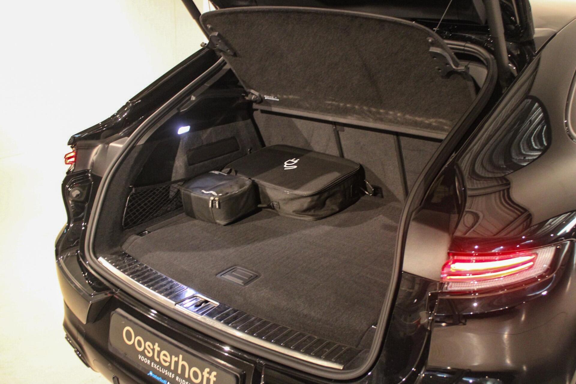 Foto van Porsche Cayenne E-hybrid