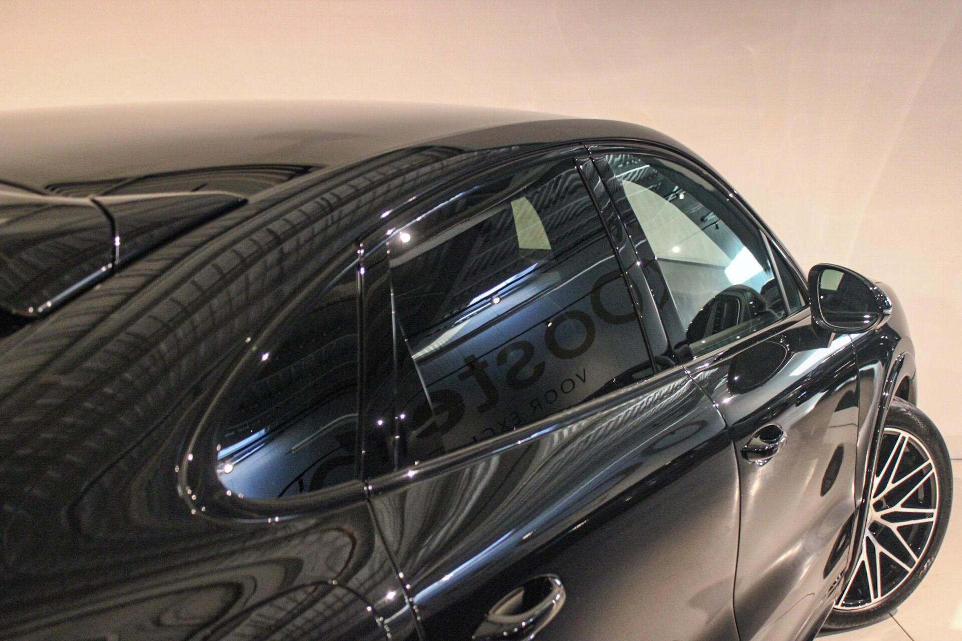 Foto van Porsche Cayenne E-hybrid