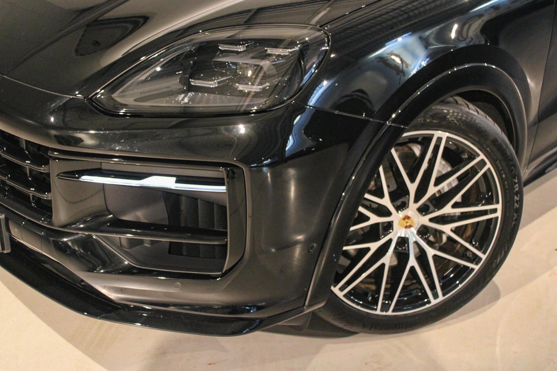 Foto van Porsche Cayenne E-hybrid
