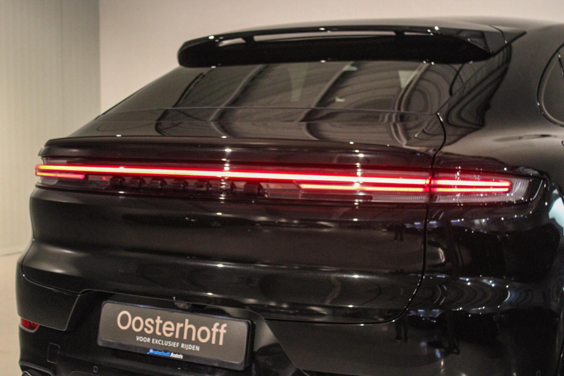 Foto van Porsche Cayenne E-hybrid