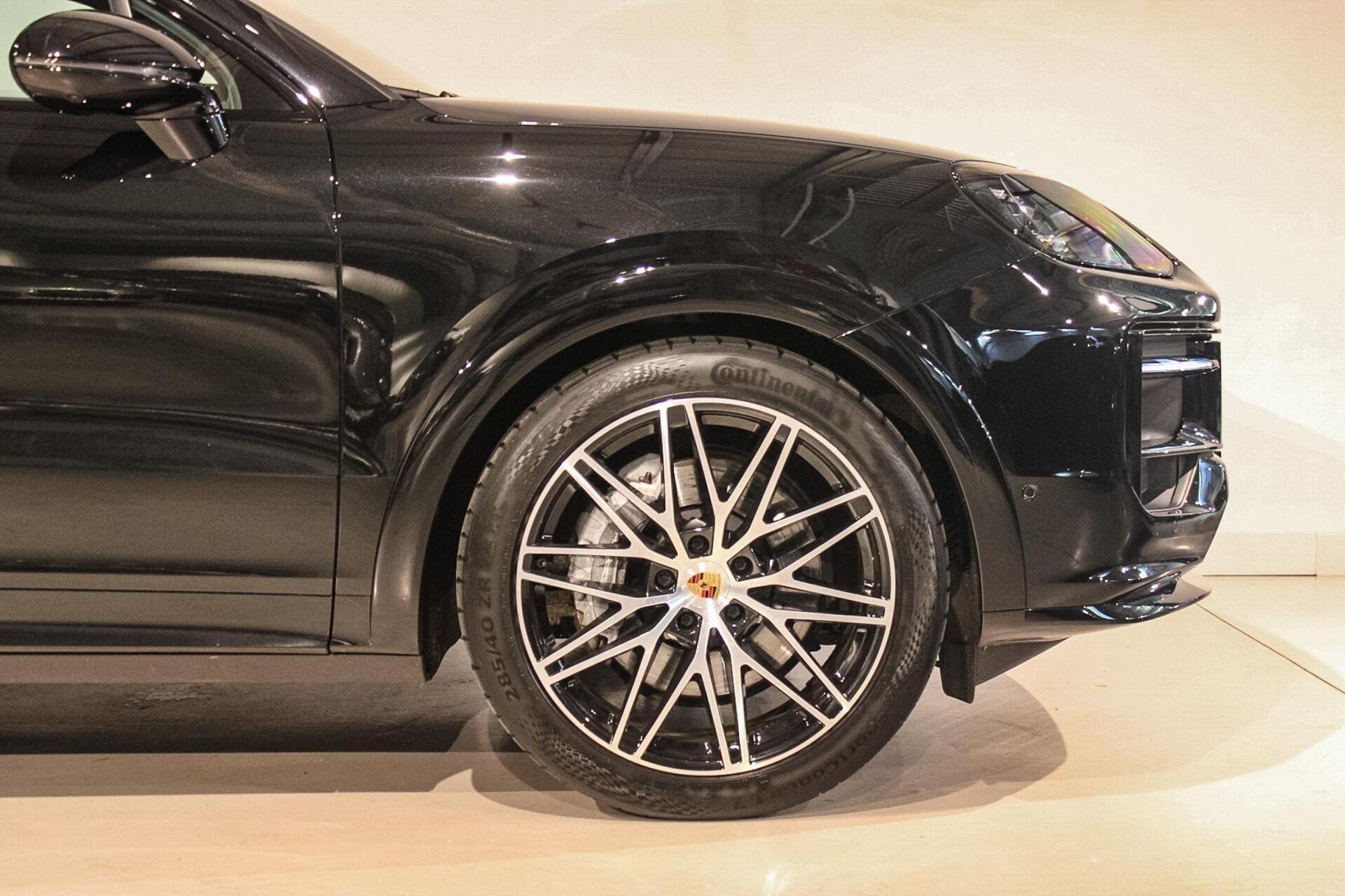 Foto van Porsche Cayenne E-hybrid