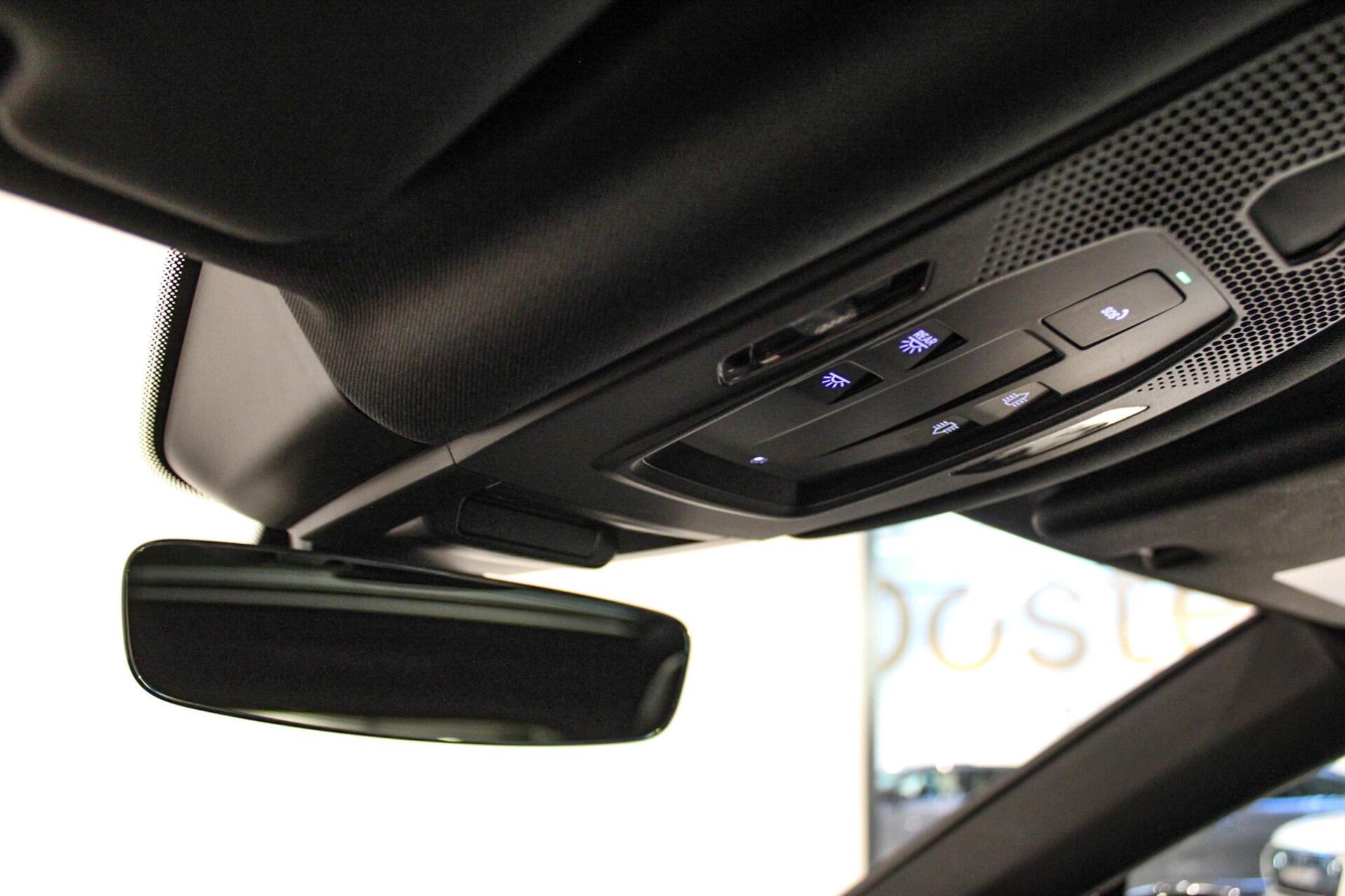 Foto van Porsche Cayenne E-hybrid
