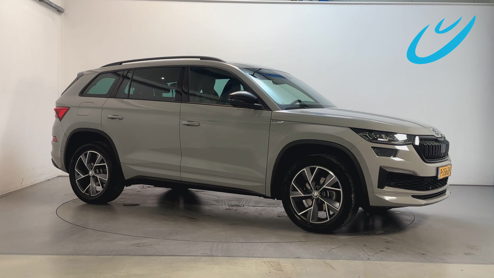 Skoda Kodiaq 1.5 TSI Sportline Business 7p. Stoelverwarming Camera Navigatie Virtual Cockpit 2022 - voorkant