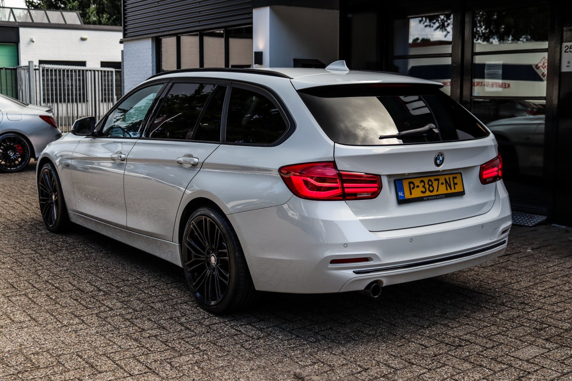 Foto van BMW 318i