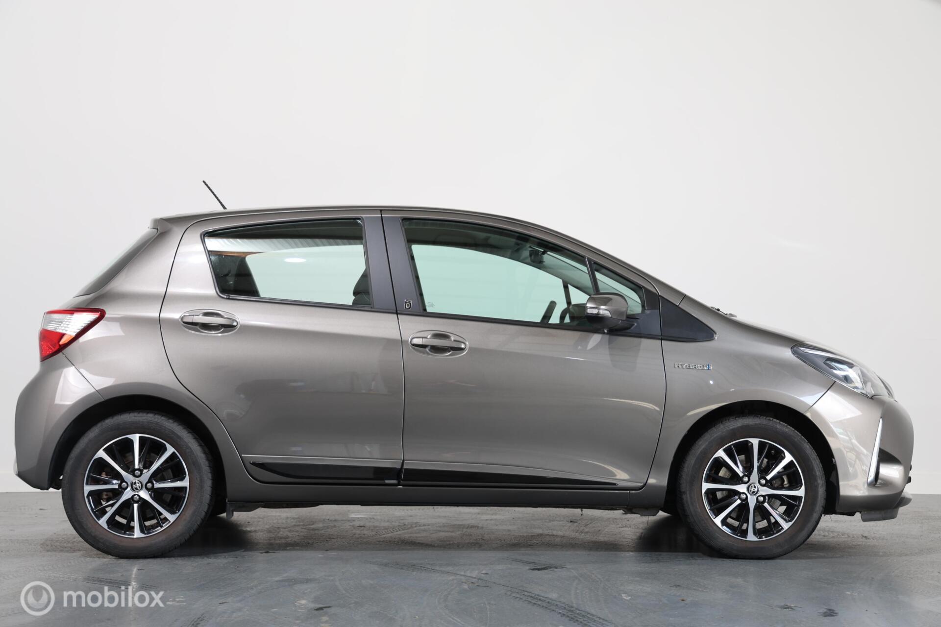 Foto van Toyota Toyota Yaris Hybrid