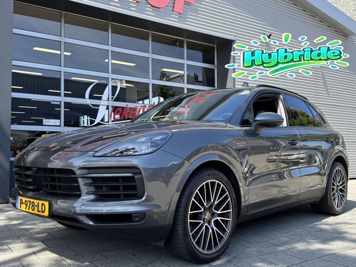 Porsche Cayenne 3.0 E-Hybrid SPORT - Panorama dak I Sport pakket I Leer I Airco I 21"Sport velgen I Black Trim I Nacht camera 2020 - voorkant