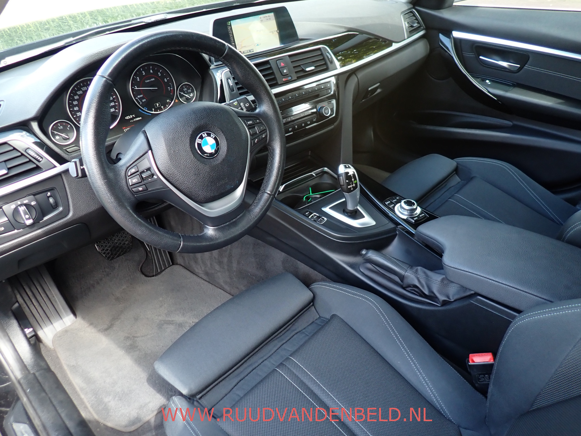 Foto van BMW 320i
