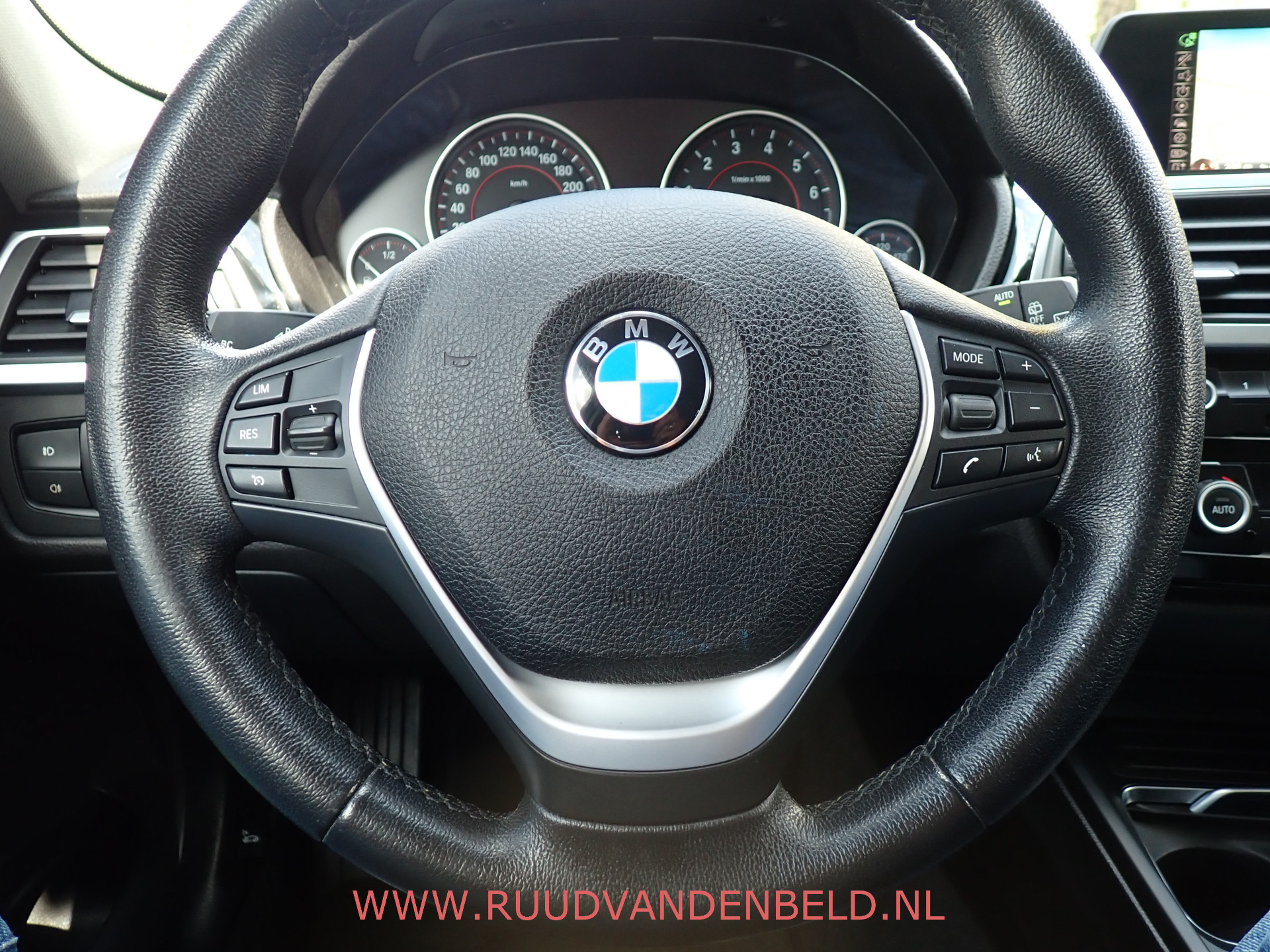 Foto van BMW 320i