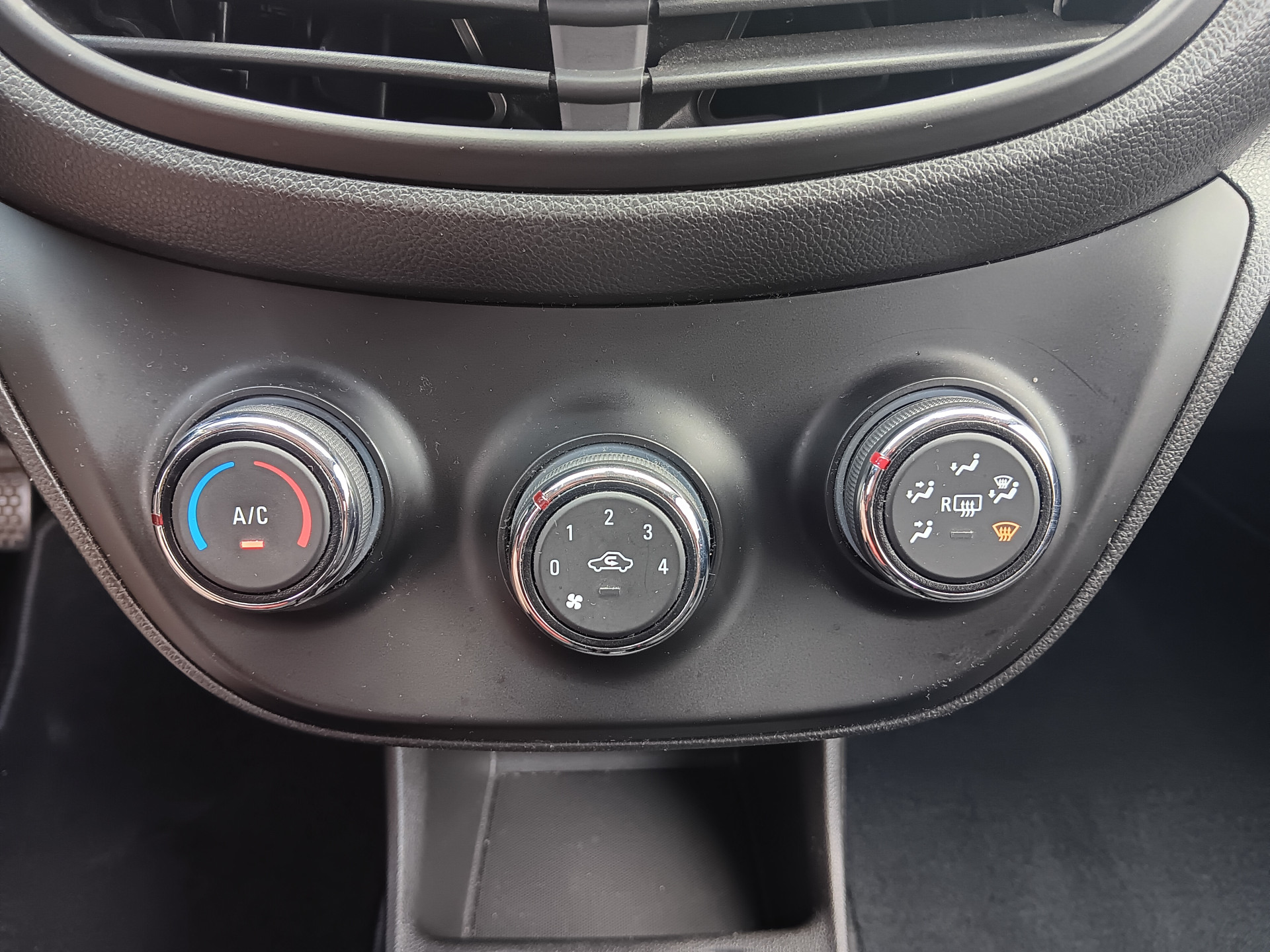 Foto van Opel Karl / Viva