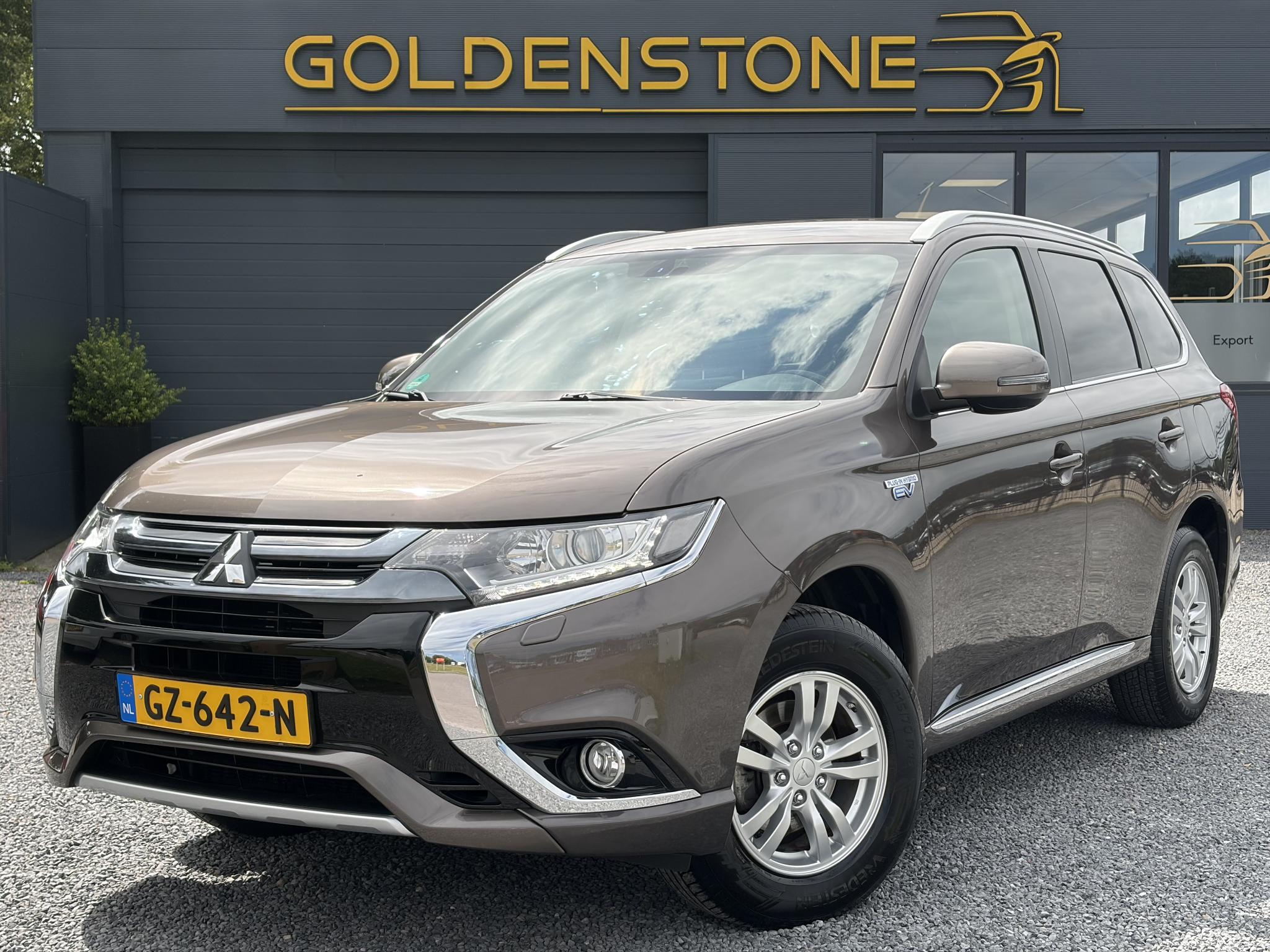 Mitsubishi Mitsubishi Outlander 2.0 PHEV Business Edition 2015 - voorkant