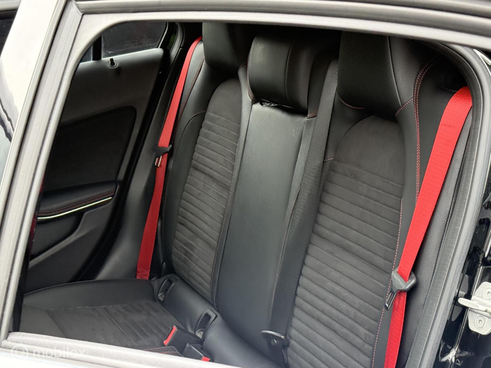 Foto van Mercedes-Benz A 250