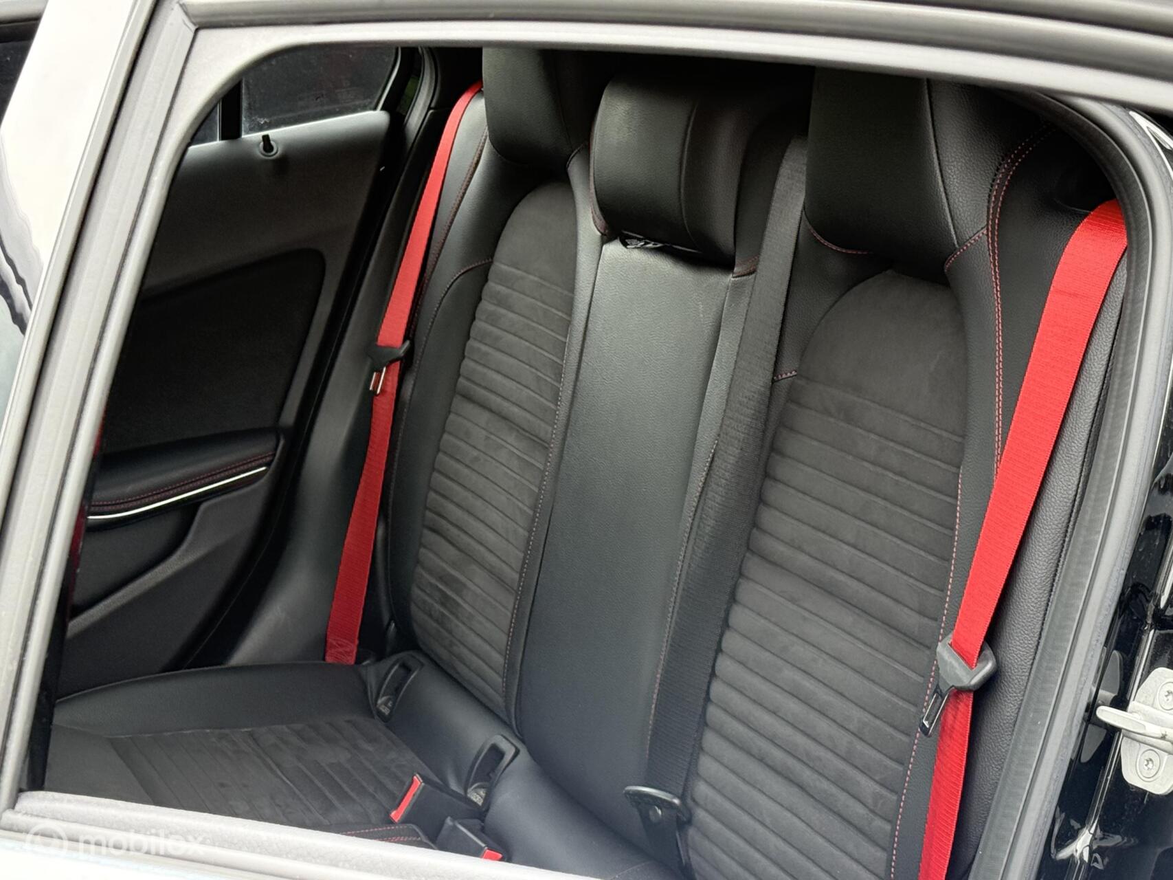Foto van Mercedes-Benz A 250