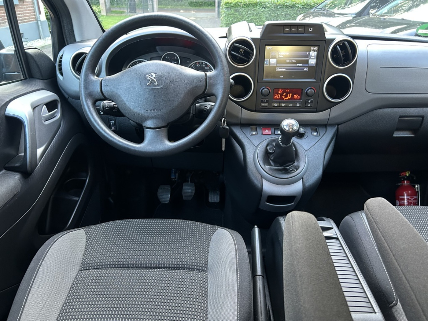 Foto van Peugeot Partner Tepee