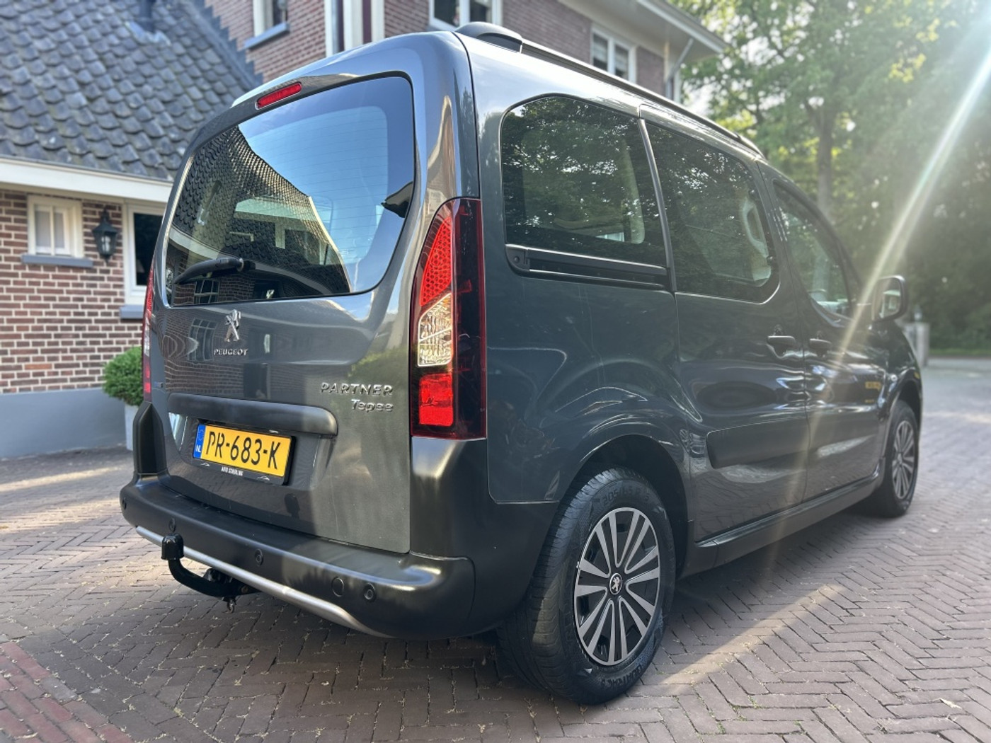 Foto van Peugeot Partner Tepee