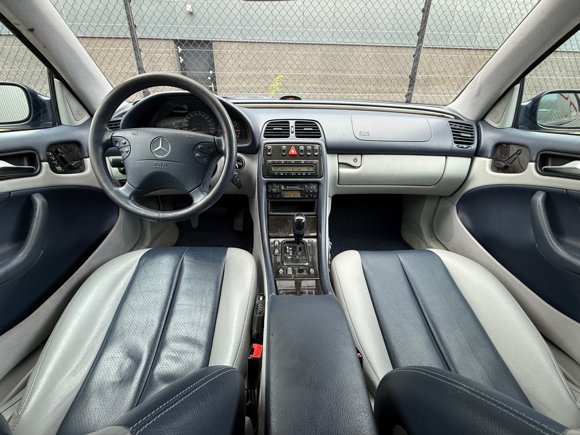 Foto van Mercedes-Benz CLK 320