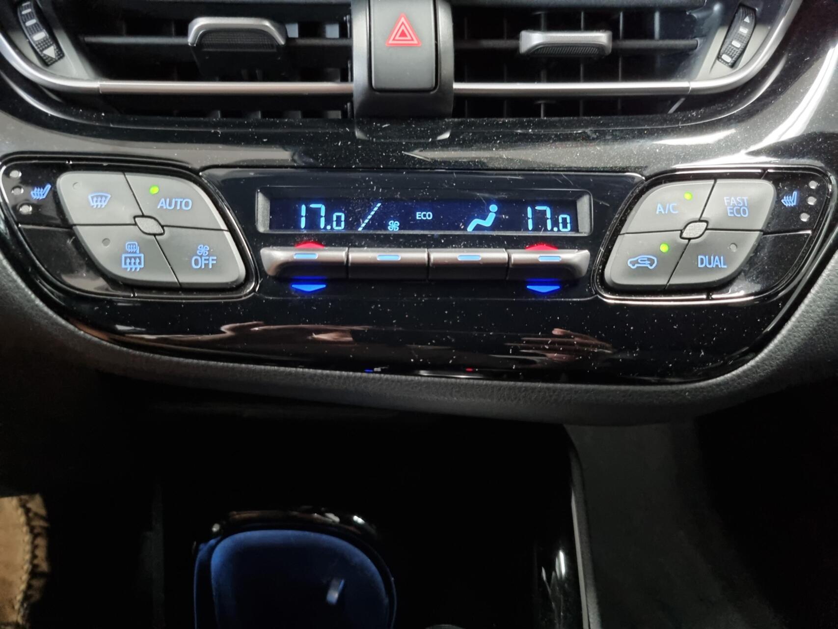 Foto van Toyota Toyota C-hr