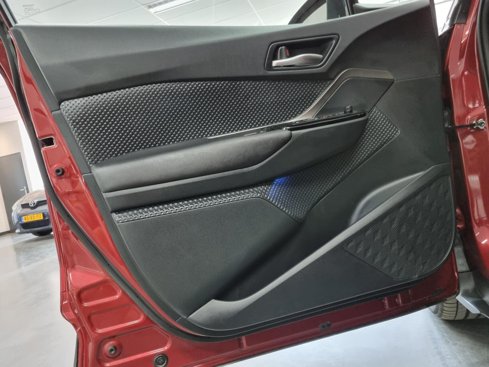 Foto van Toyota Toyota C-hr