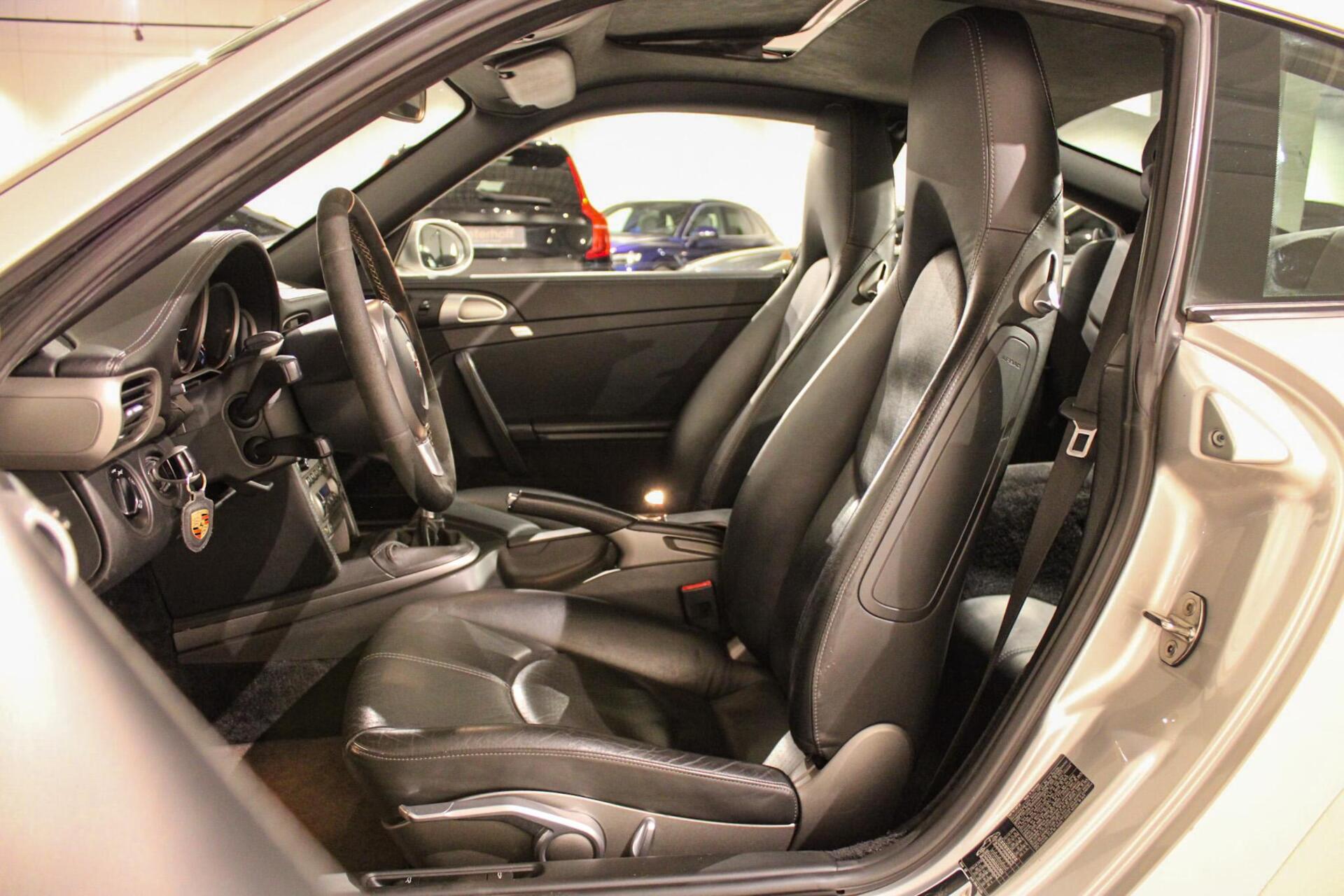 Foto van Porsche 911 Carrera