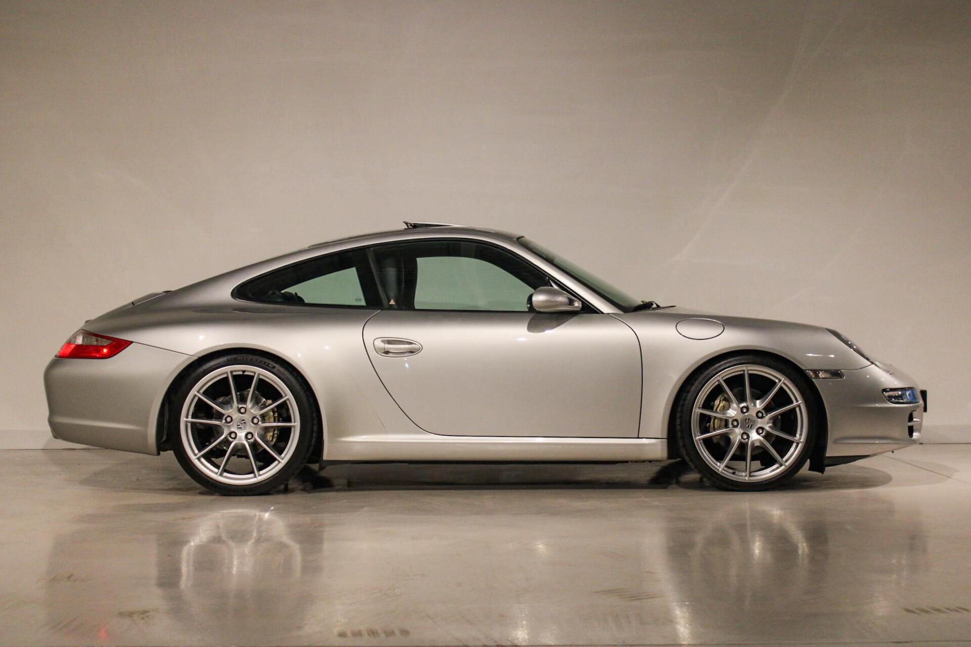 Foto van Porsche 911 Carrera
