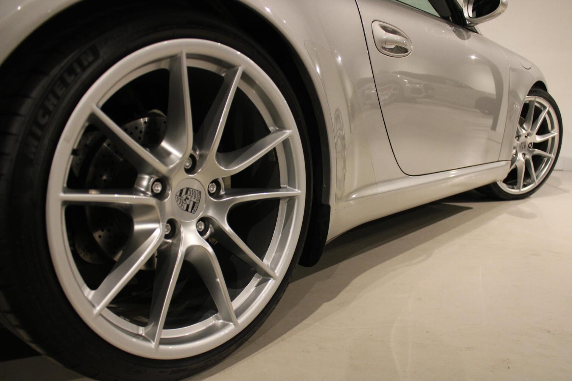 Foto van Porsche 911 Carrera