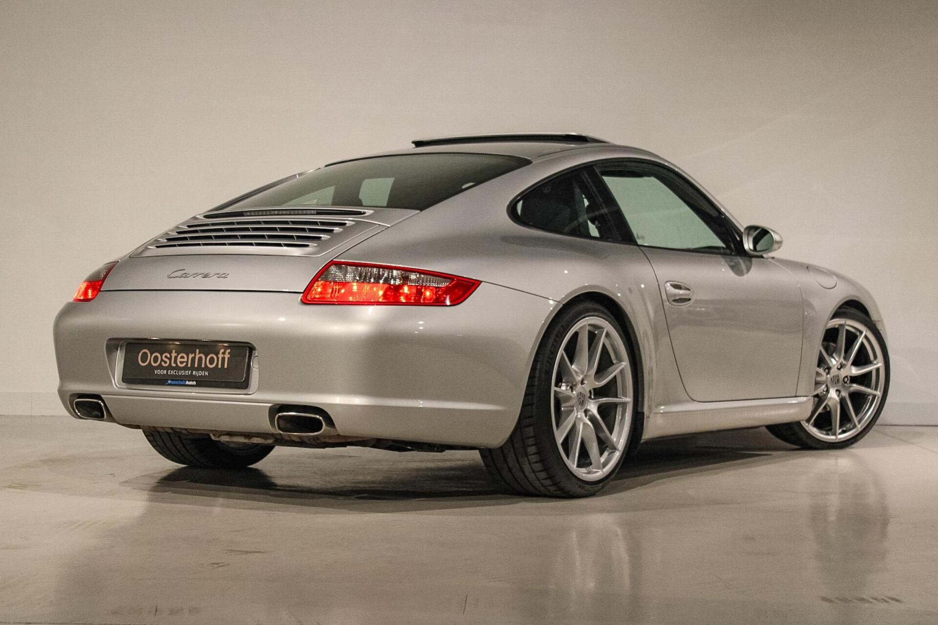 Foto van Porsche 911 Carrera