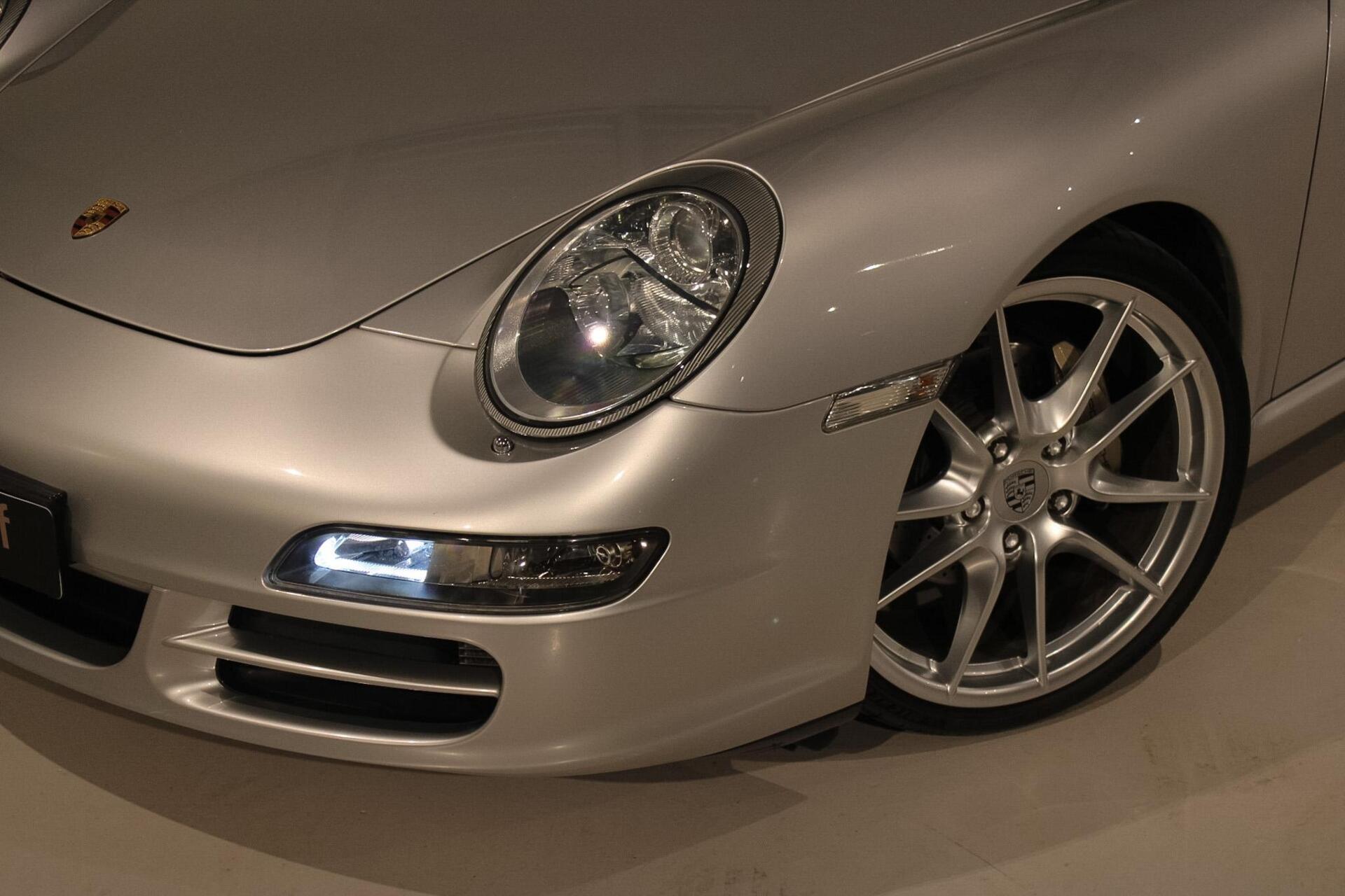 Foto van Porsche 911 Carrera