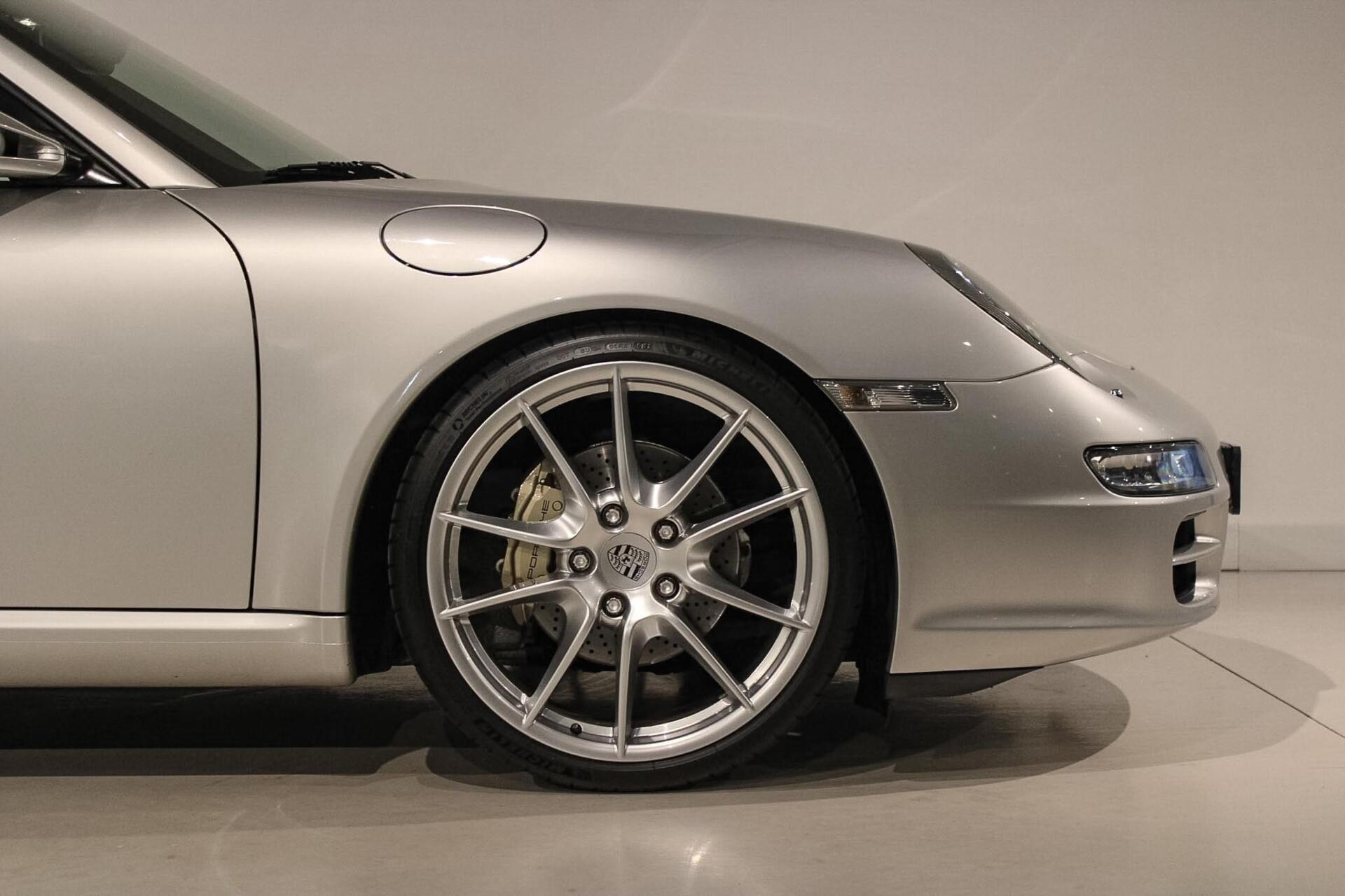 Foto van Porsche 911 Carrera