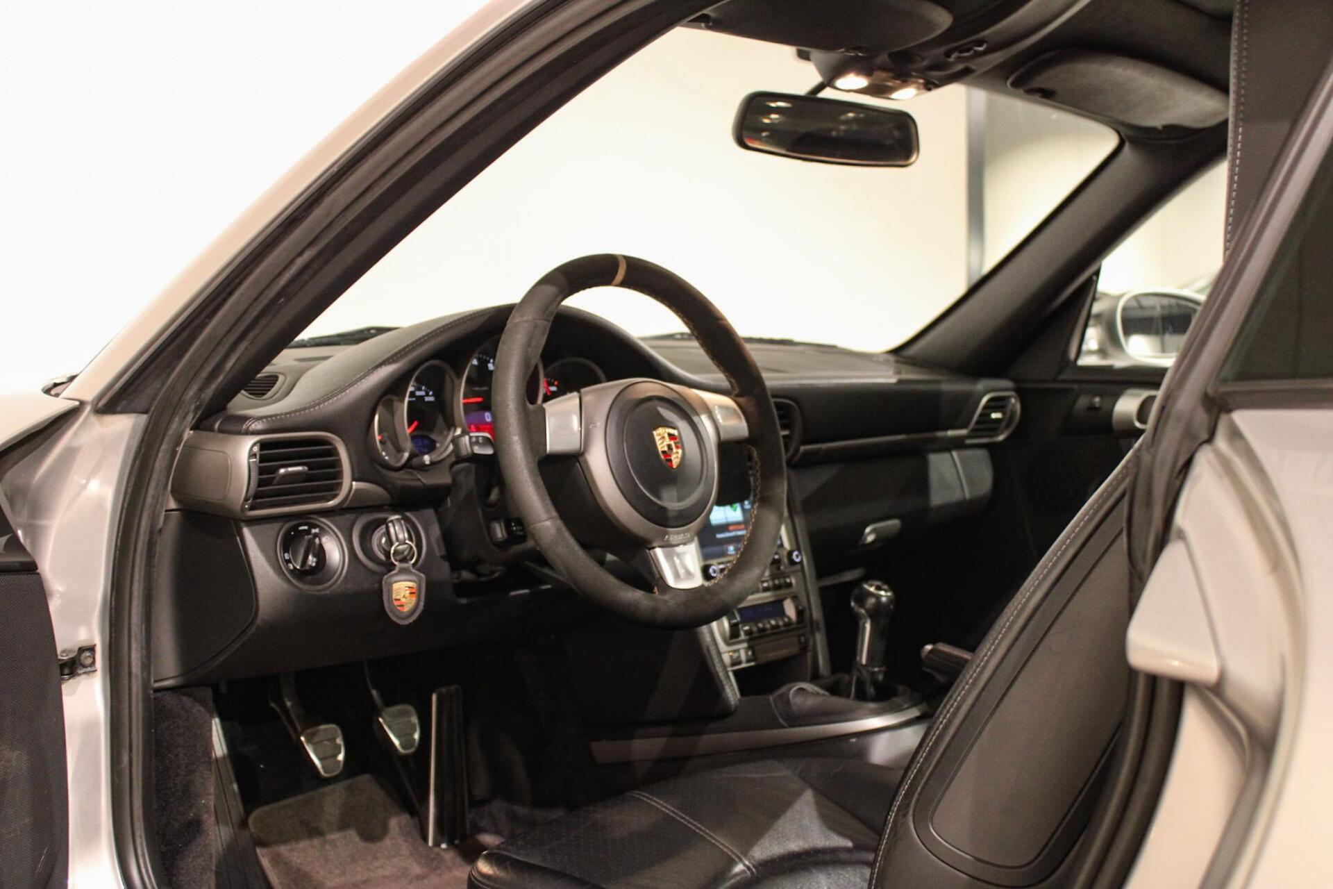 Foto van Porsche 911 Carrera